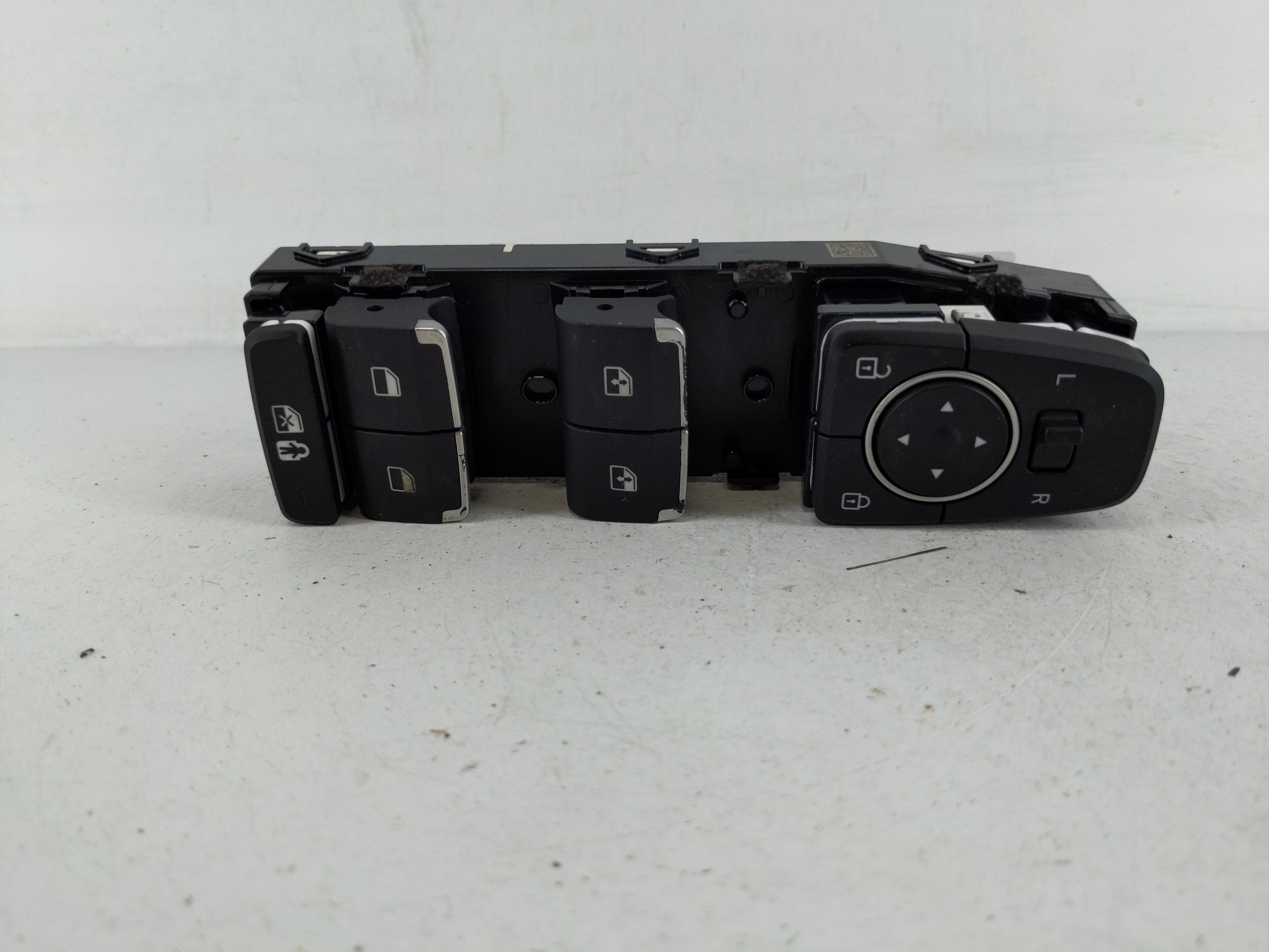 2021-2021 Hyundai Santa Fe Driver Left Door Master Power Window Switch 1162156 - Oemusedautoparts1.com