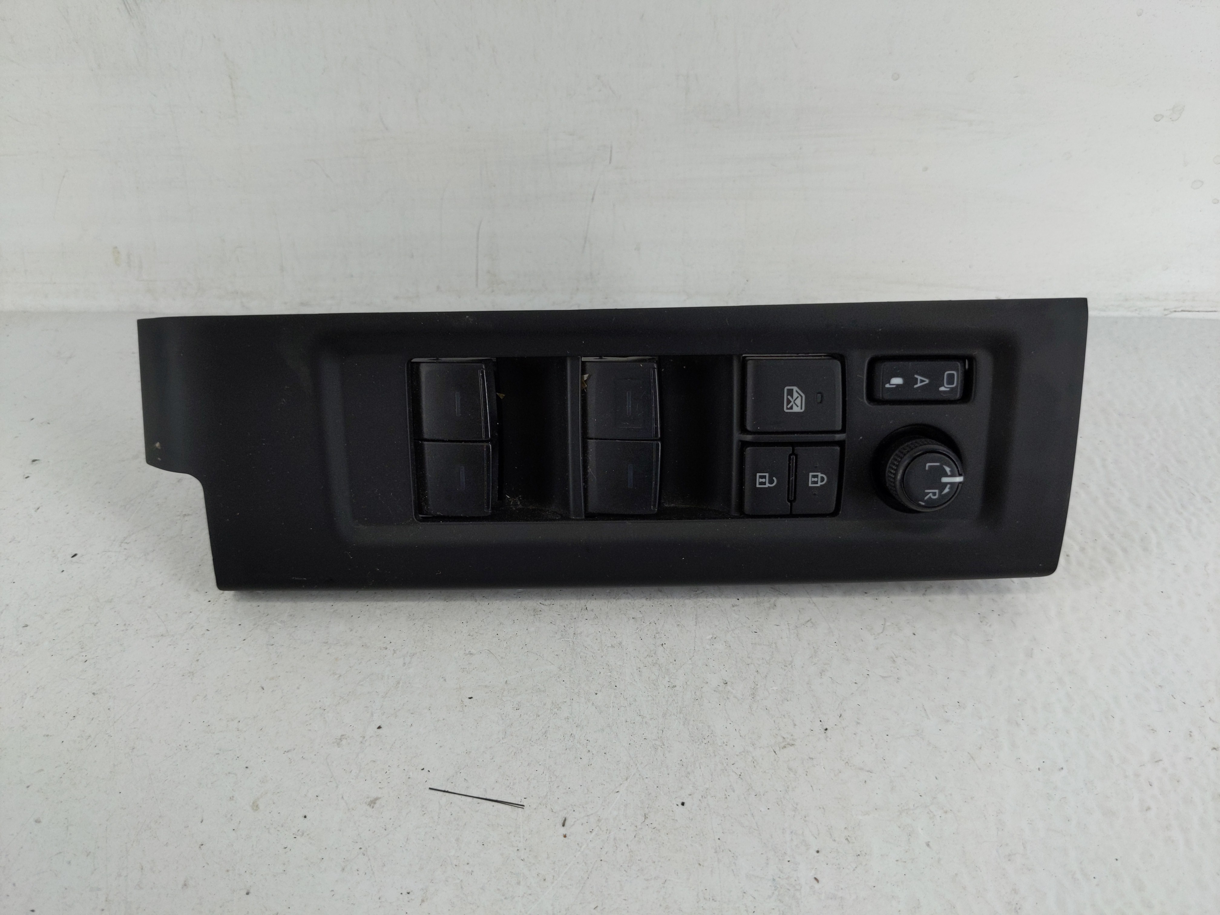 2022-2022 Toyota Tundra Driver Left Door Master Power Window Switch 1162160 - Oemusedautoparts1.com