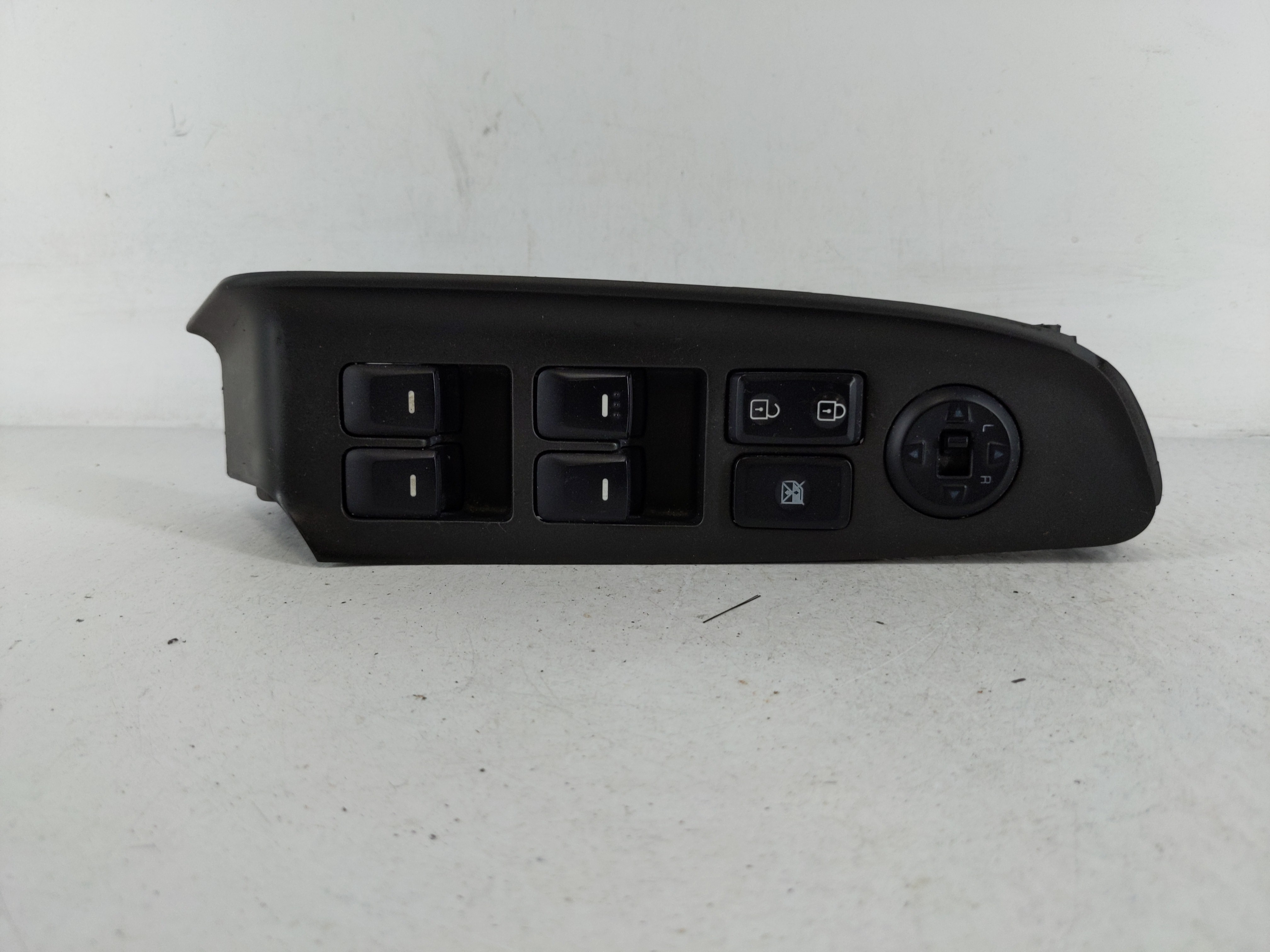 2014-2018 Kia Forte Driver Left Door Master Power Window Switch 1162162 - Oemusedautoparts1.com