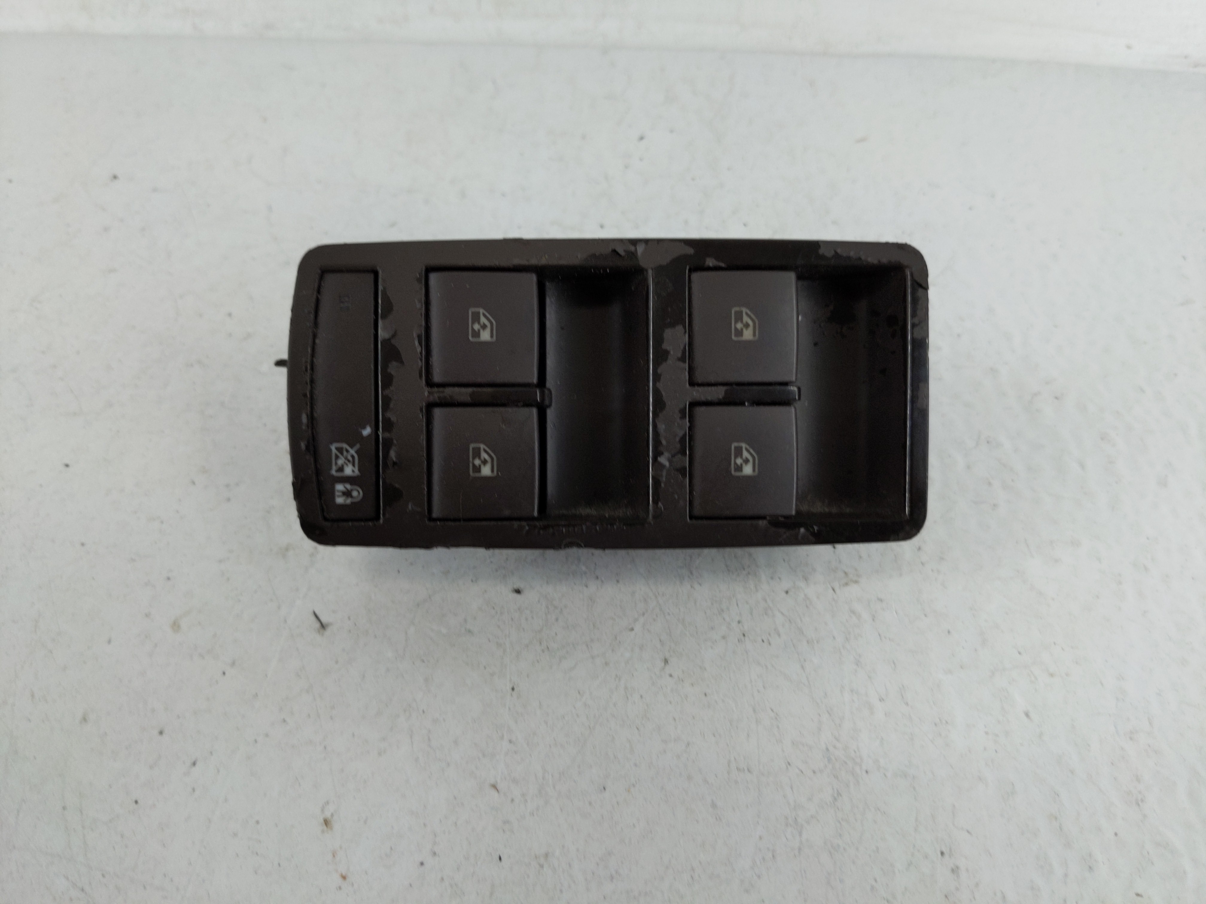 2011-2012 Buick Regal Driver Left Door Master Power Window Switch 1162198 - Oemusedautoparts1.com