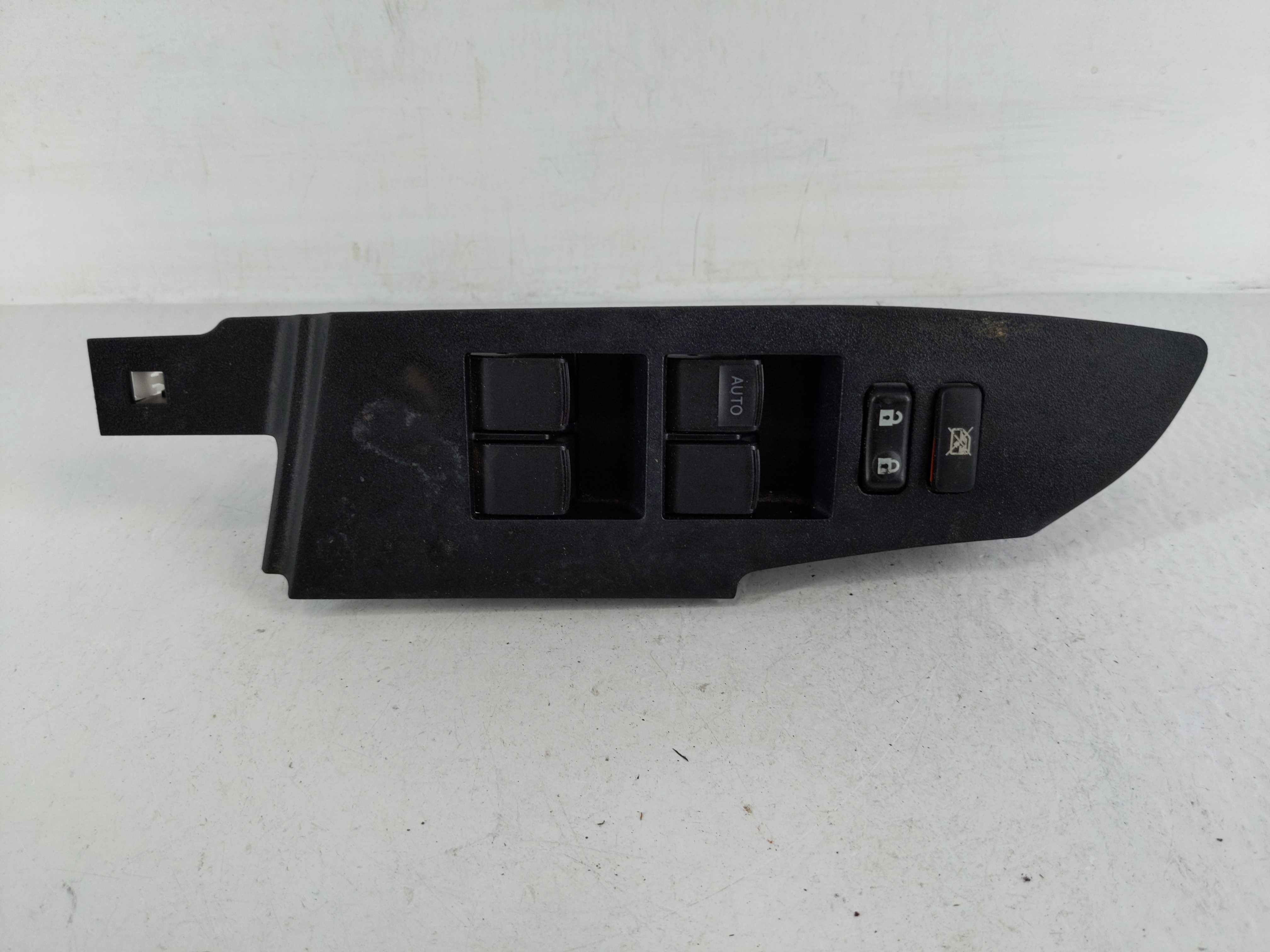2014-2019 Toyota Corolla Driver Left Door Master Power Window Switch 1162201 - Oemusedautoparts1.com