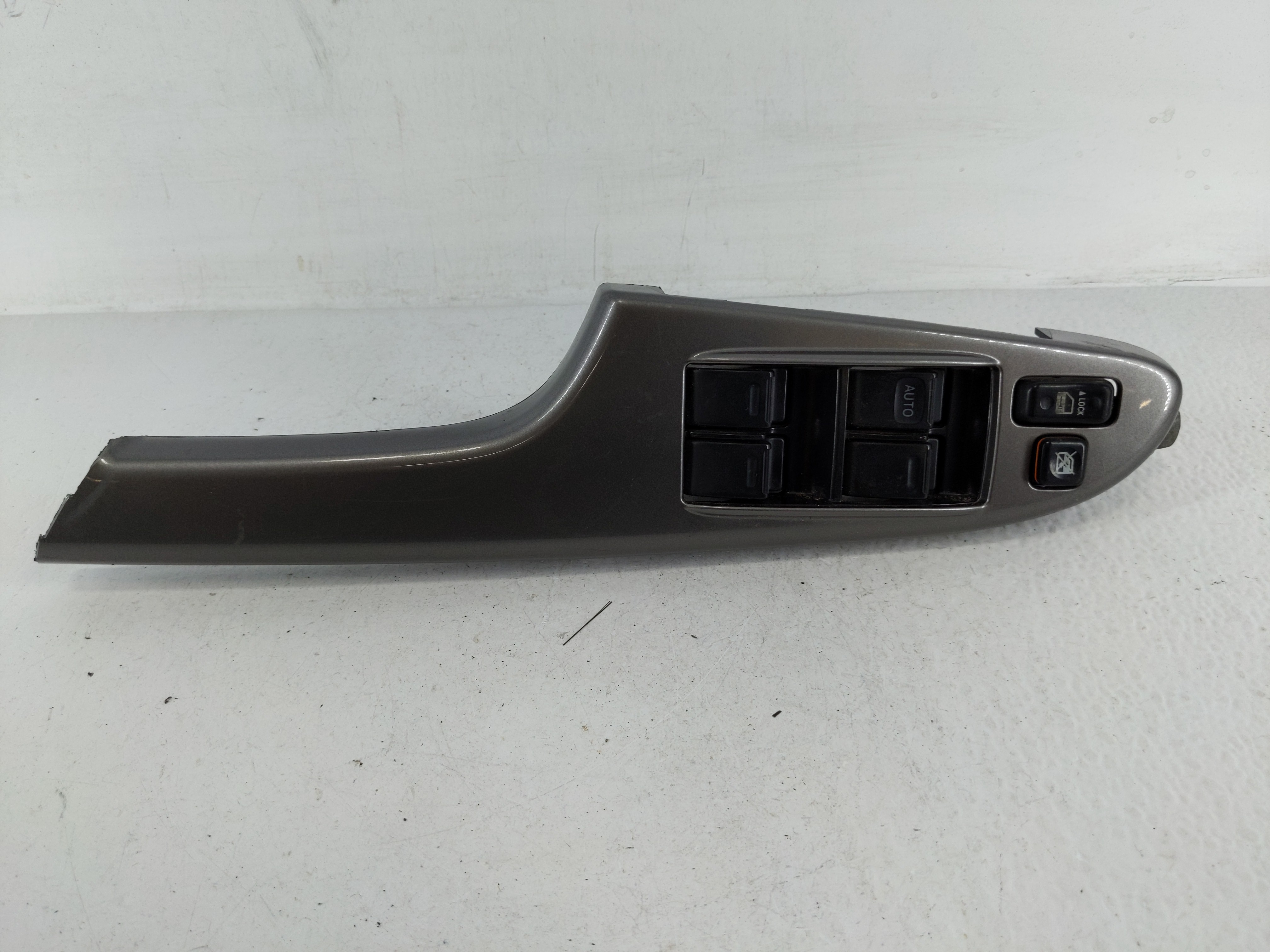 2004-2010 Toyota Sienna Driver Left Door Master Power Window Switch 1162203 - Oemusedautoparts1.com