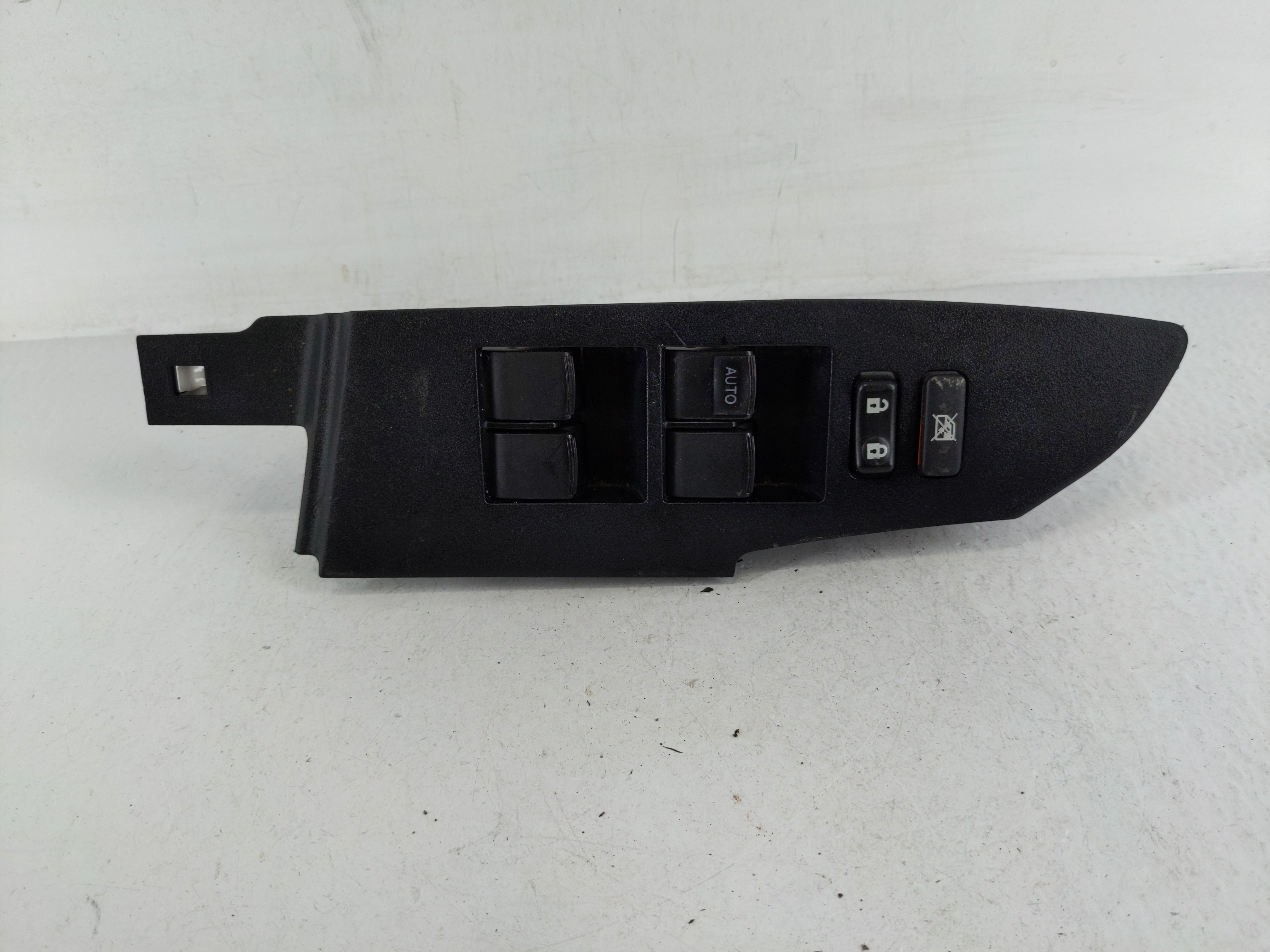 2014-2019 Toyota Corolla Driver Left Door Master Power Window Switch 1162212 - Oemusedautoparts1.com