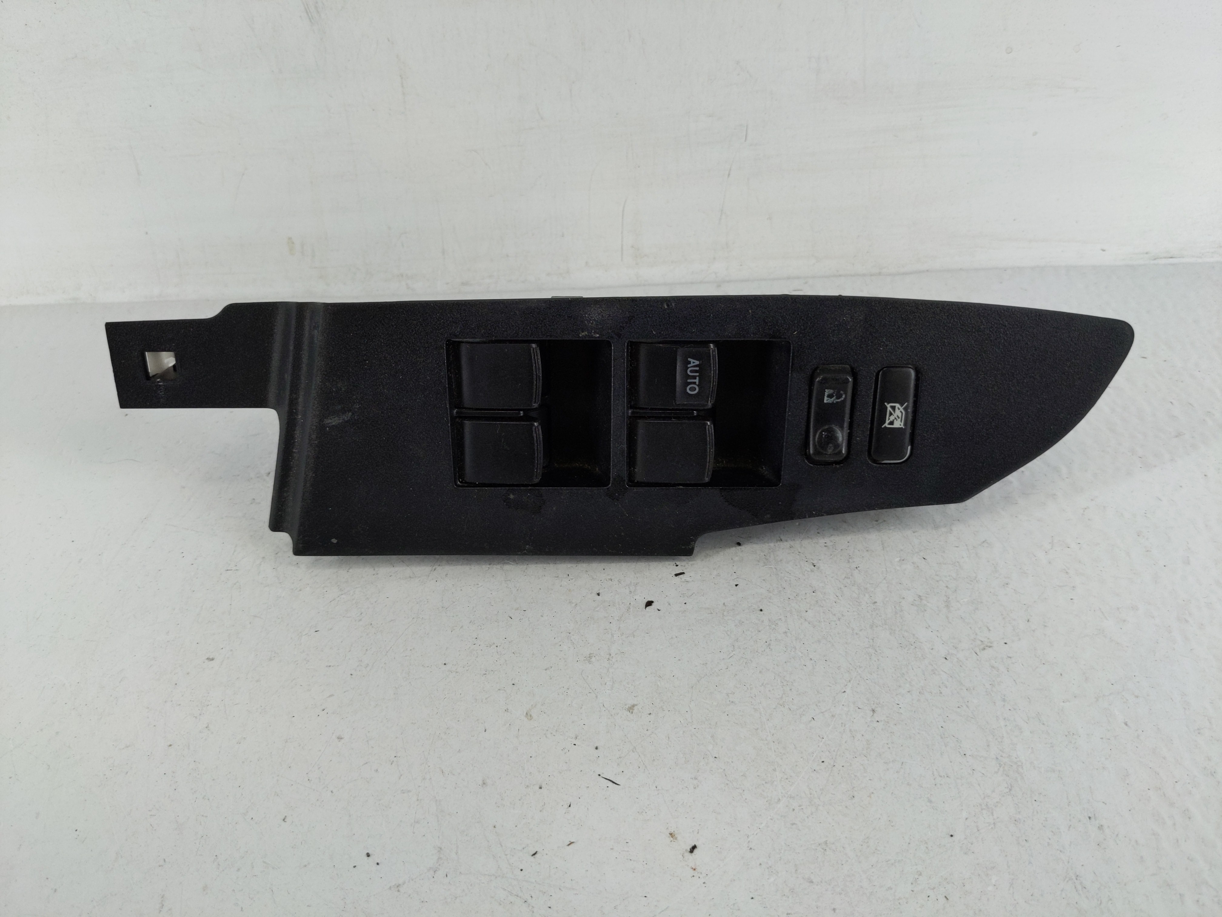 2014-2019 Toyota Corolla Driver Left Door Master Power Window Switch 1162213 - Oemusedautoparts1.com