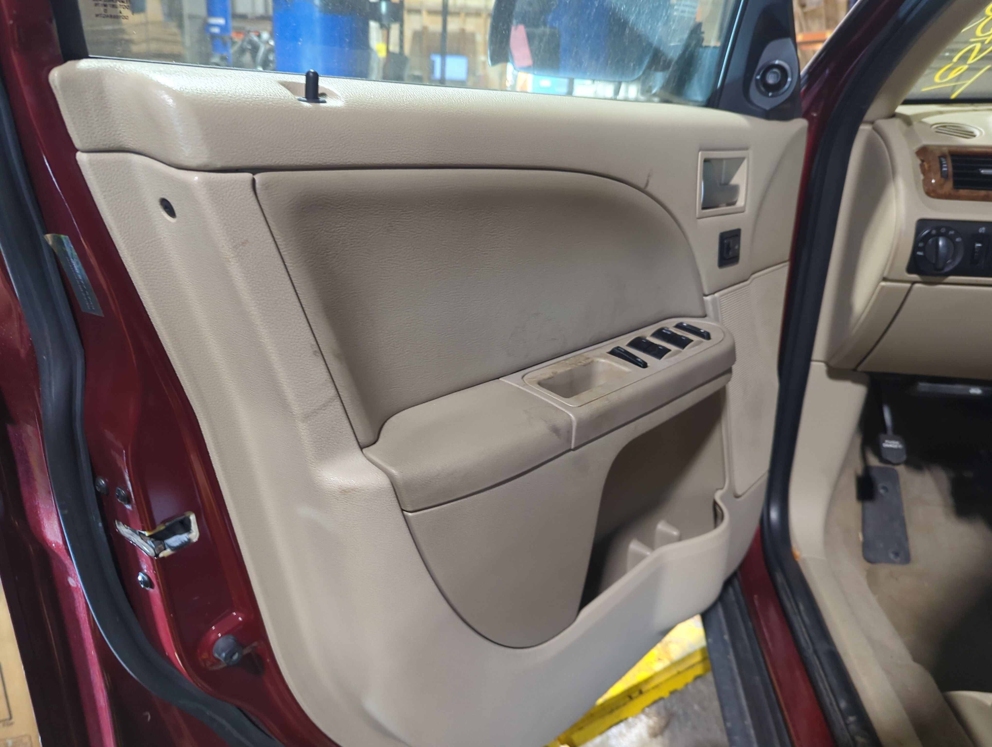 Picture of 2006 Ford Five Hundred Front Left Driver Interior Door Panel Trim 1162378