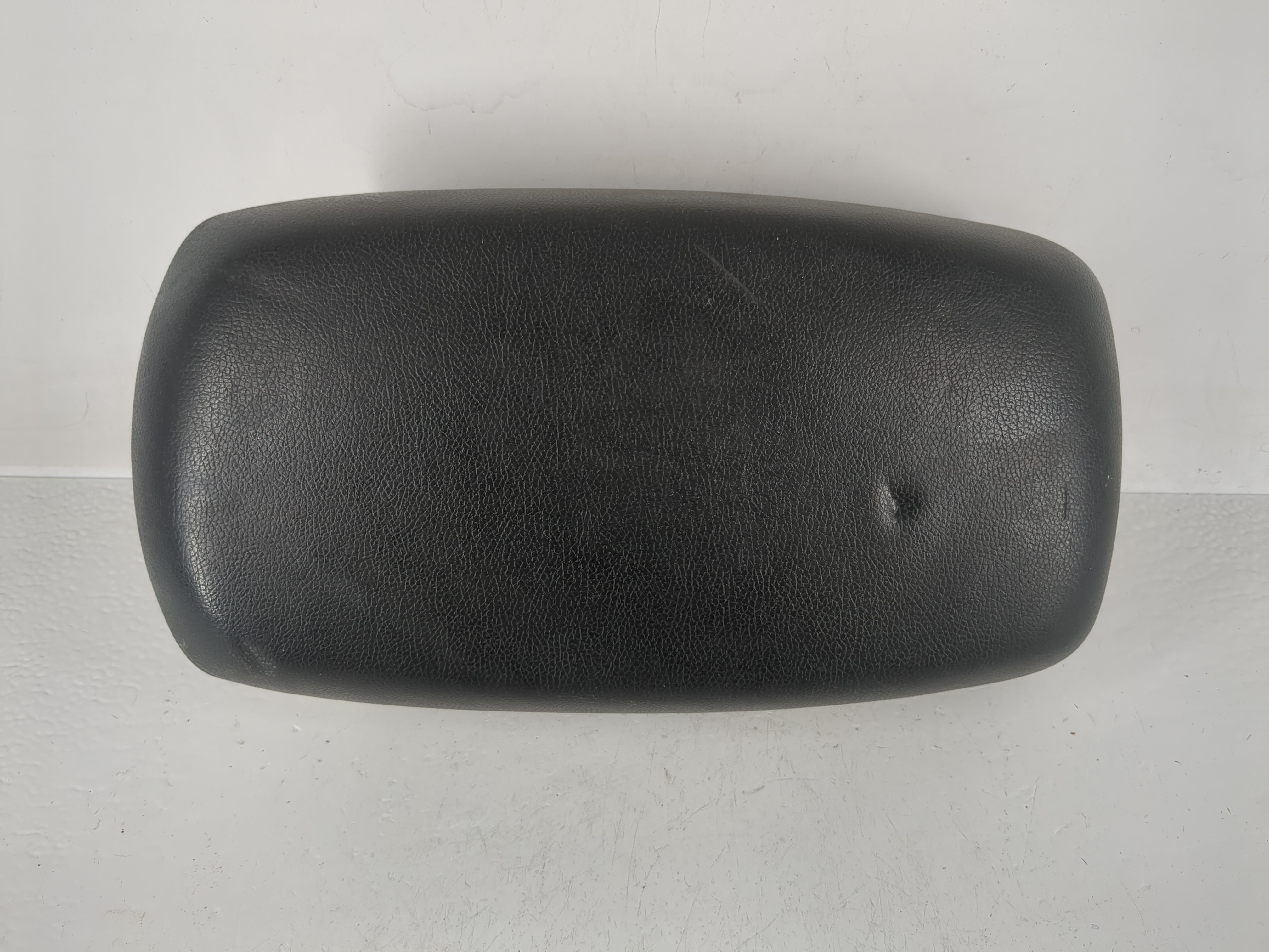 Hyundai Elantra Center Console Armrest Cover Lid Black 1162429 - Oemusedautoparts1.com
