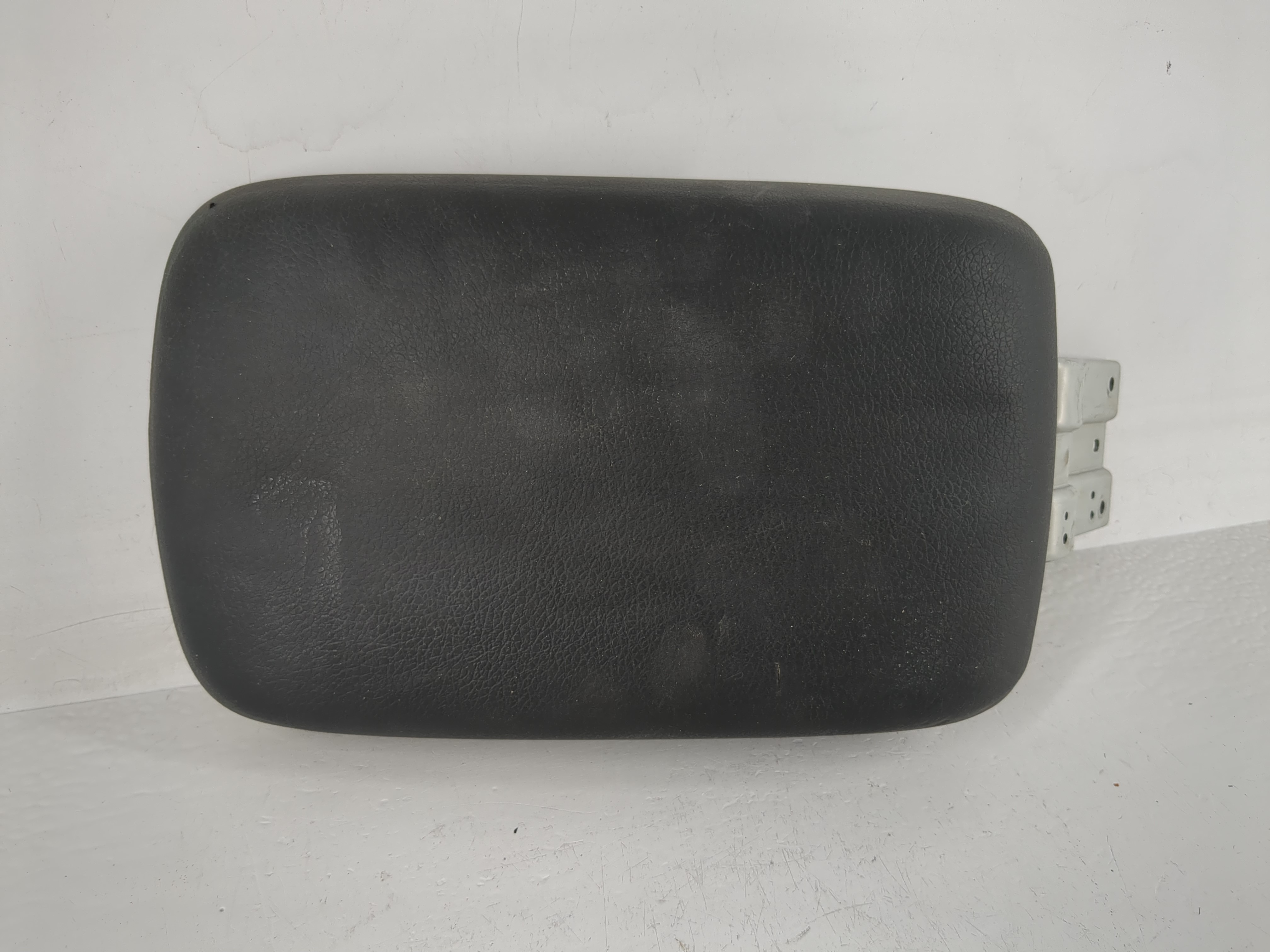 2012-2016 Subaru Impreza Center Console Armrest Cover Lid Black 1162430 - Oemusedautoparts1.com