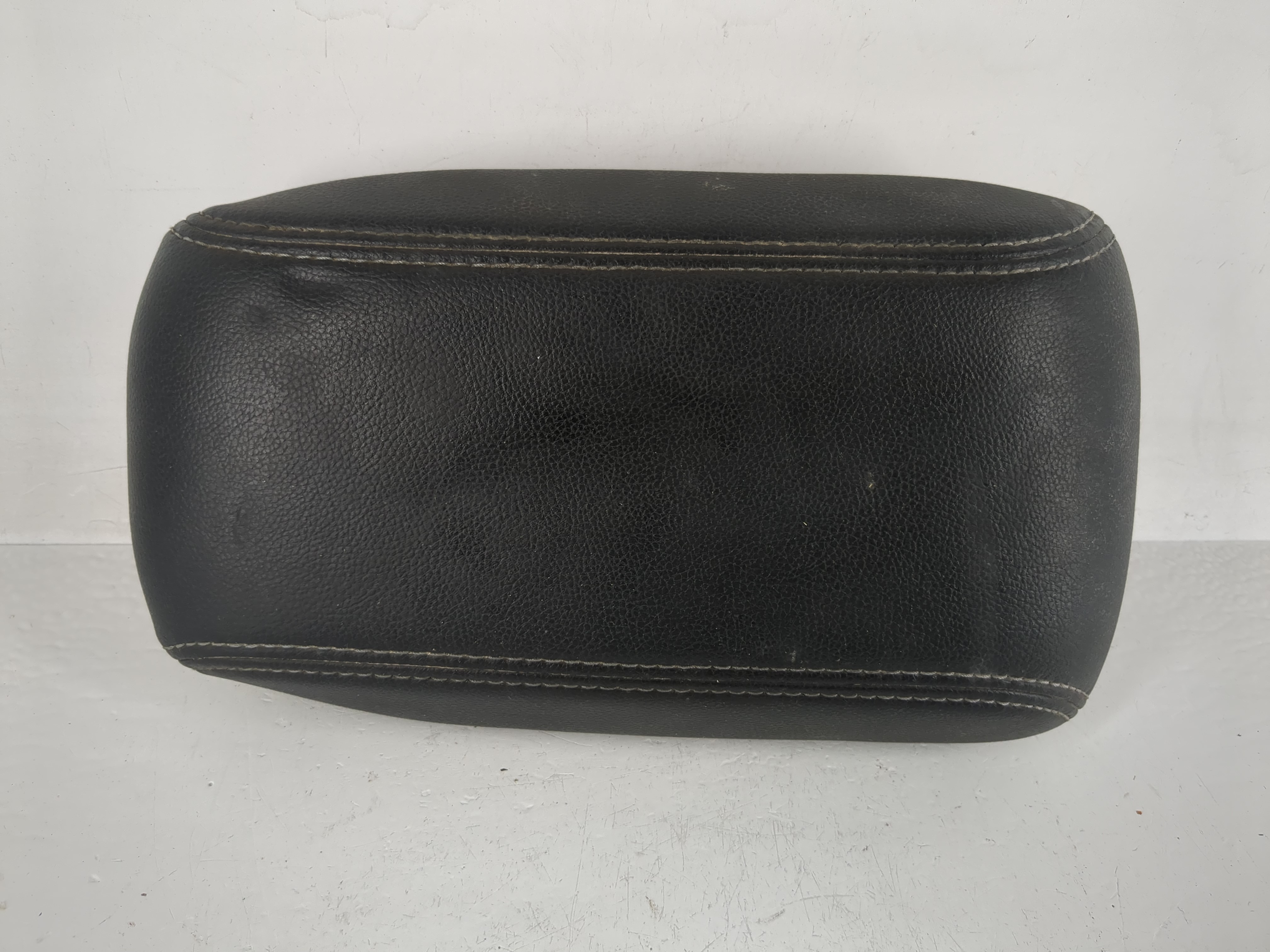 2014-2019 Toyota Corolla Center Console Armrest Cover Lid Black 1162434 - Oemusedautoparts1.com
