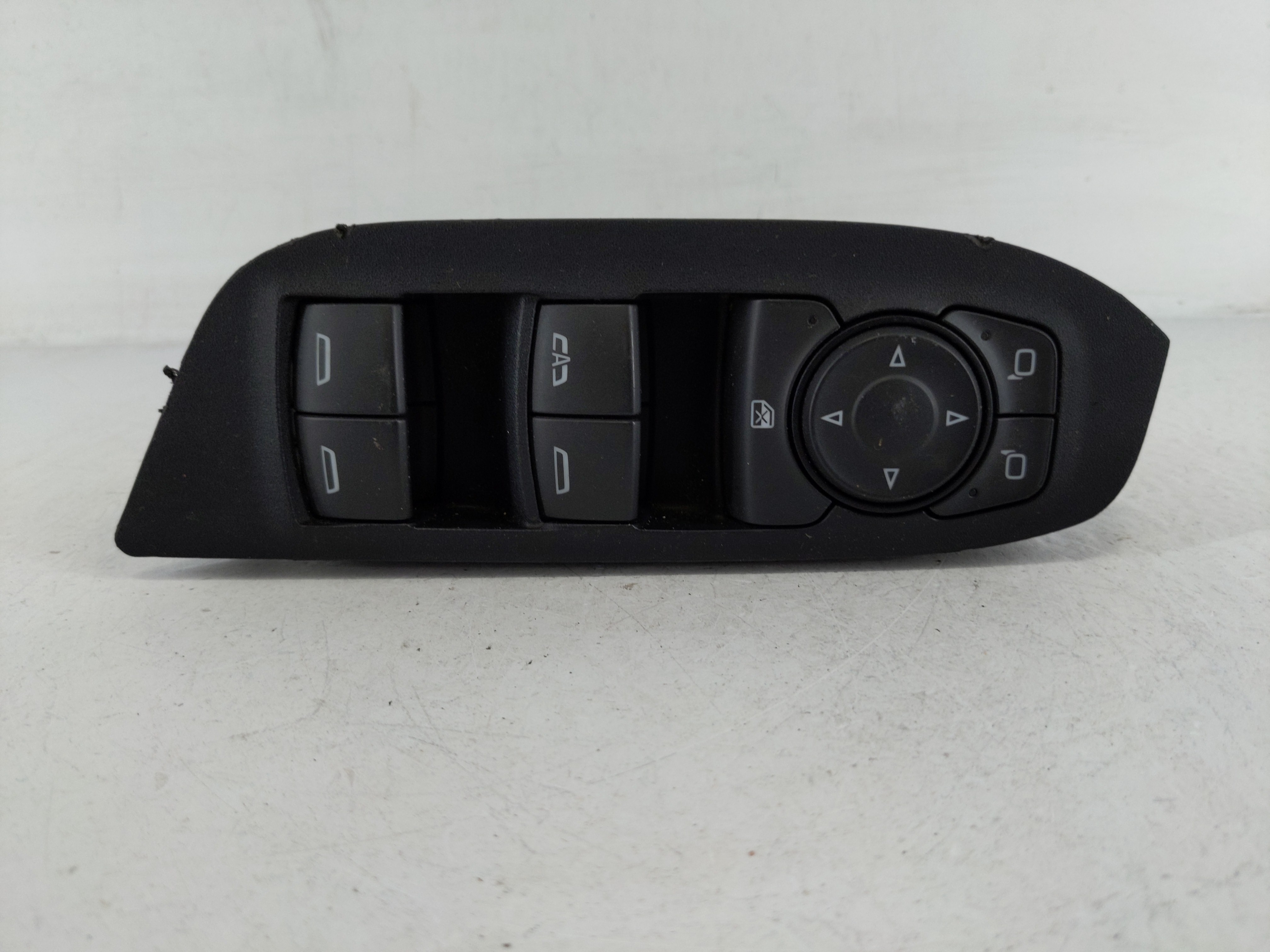 2018-2022 Chevrolet Equinox Driver Left Door Master Power Window Switch 1162456 - Oemusedautoparts1.com