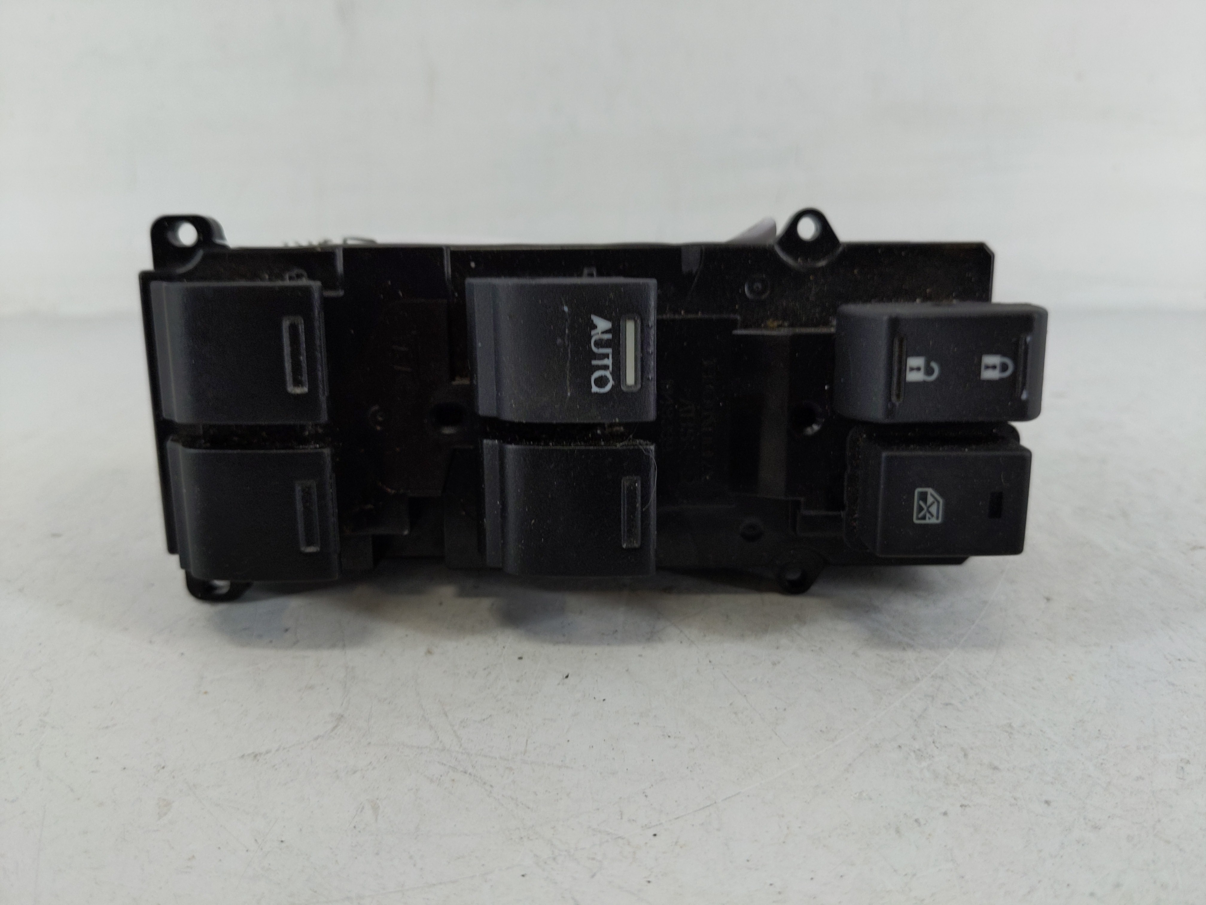 2014-2015 Honda Accord Driver Left Door Master Power Window Switch 1162459 - Oemusedautoparts1.com
