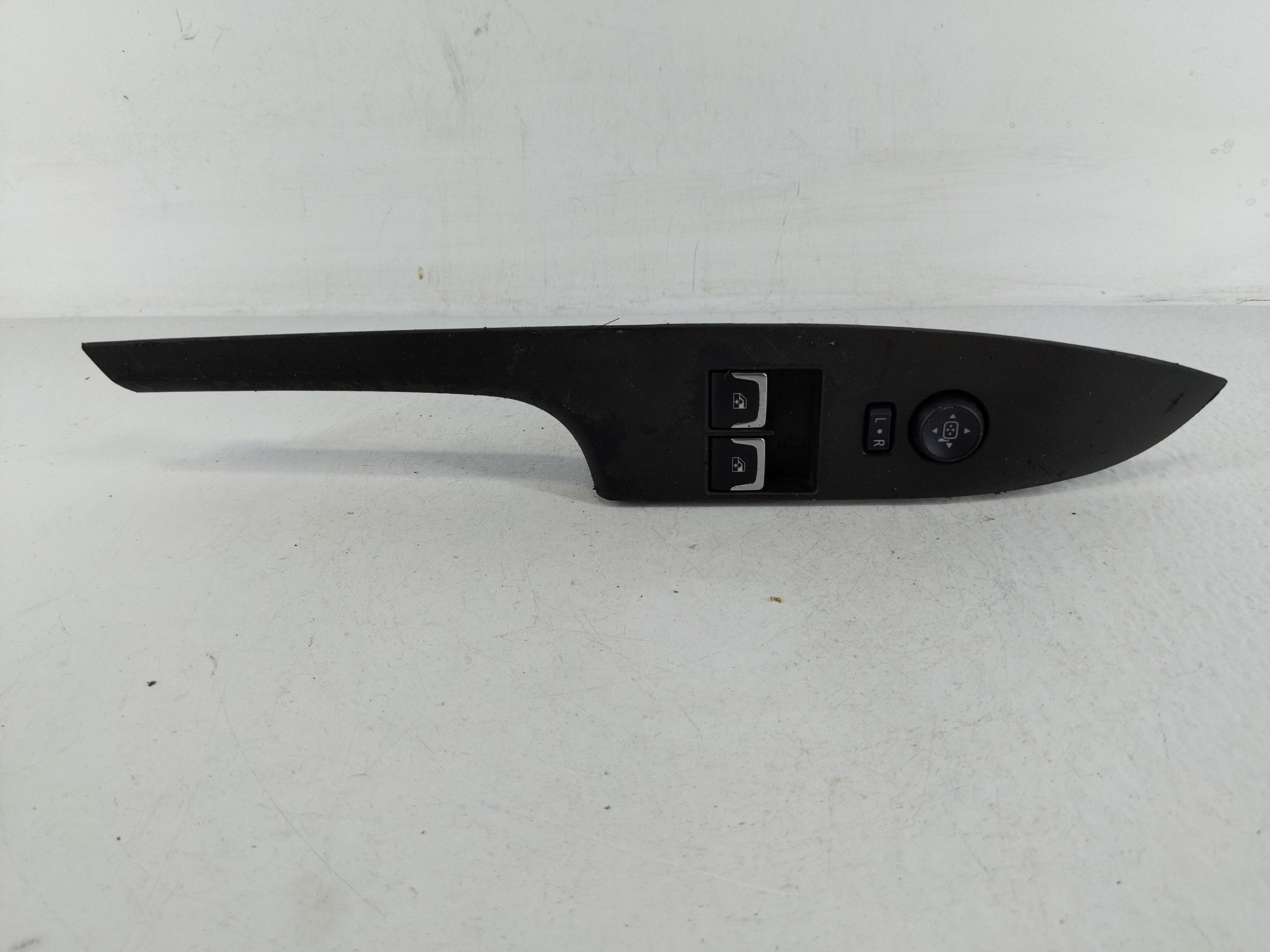 2015-2018 Cadillac Ats Driver Left Door Master Power Window Switch 1162460 - Oemusedautoparts1.com