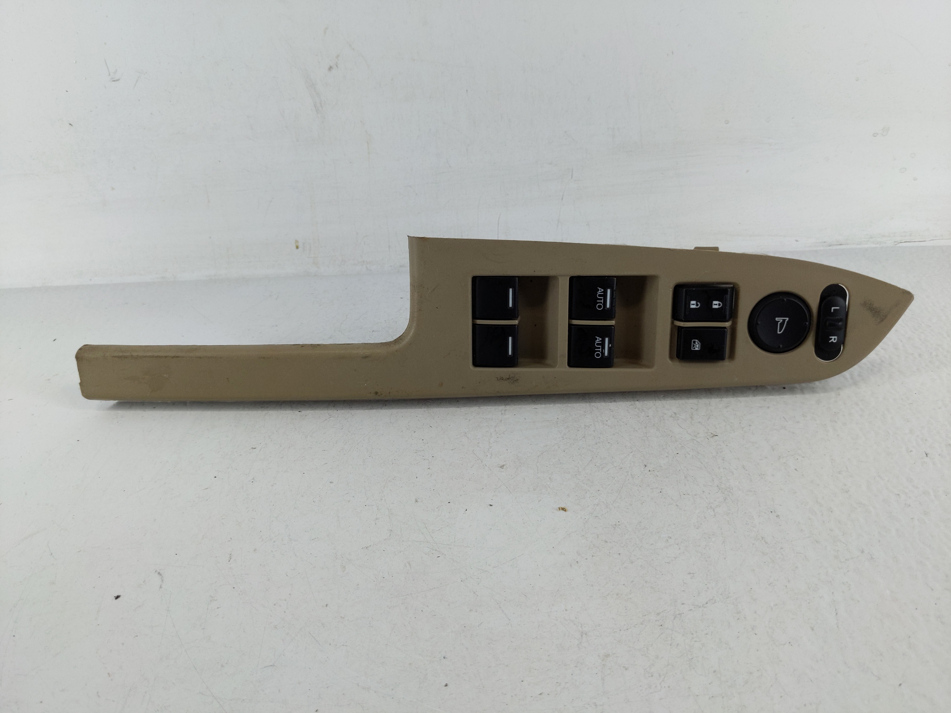 2009-2011 Honda Pilot Driver Left Door Master Power Window Switch 1162472 - Oemusedautoparts1.com