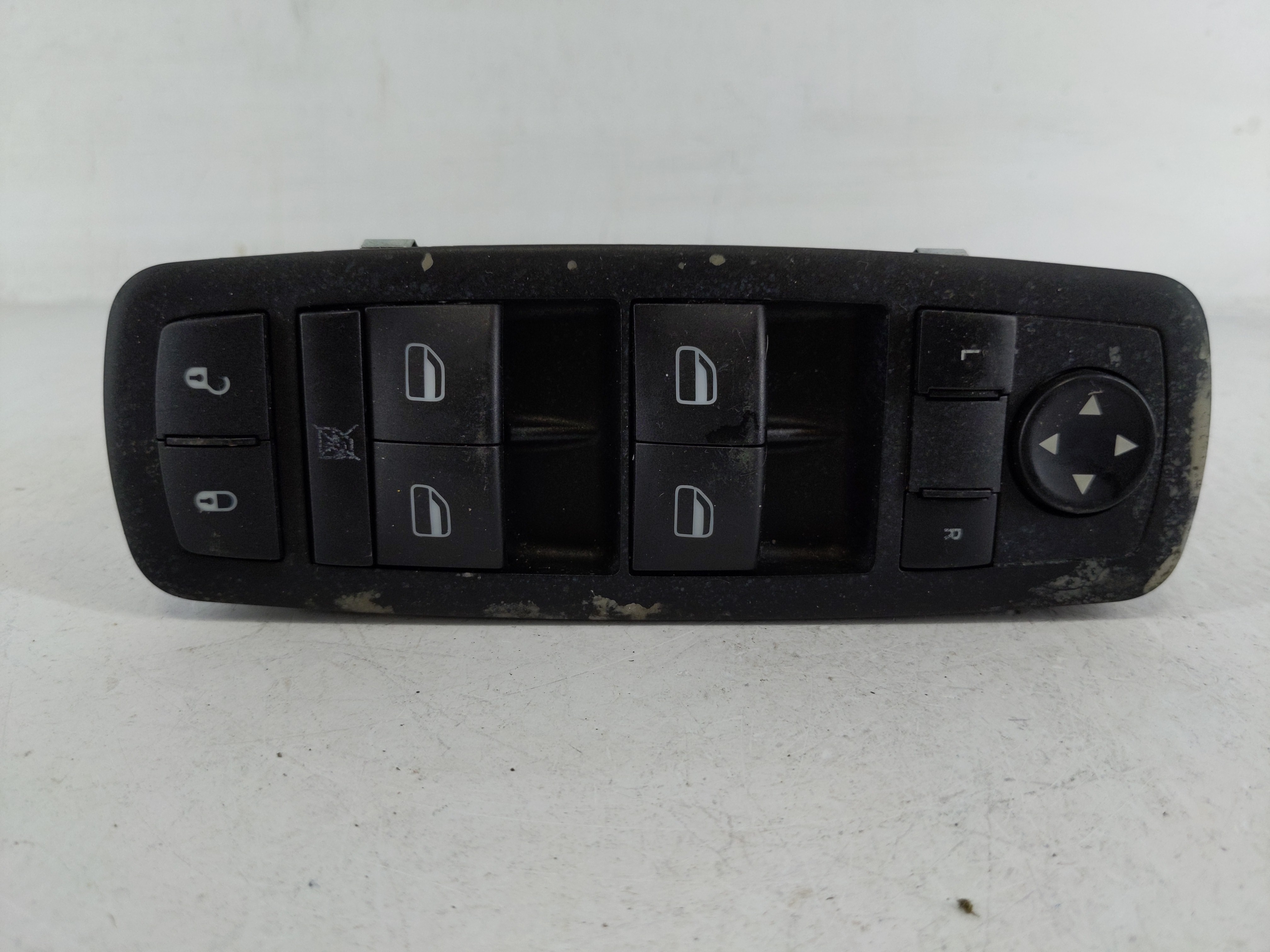 2014-2016 Jeep Cherokee Driver Left Door Master Power Window Switch 1162476 - Oemusedautoparts1.com