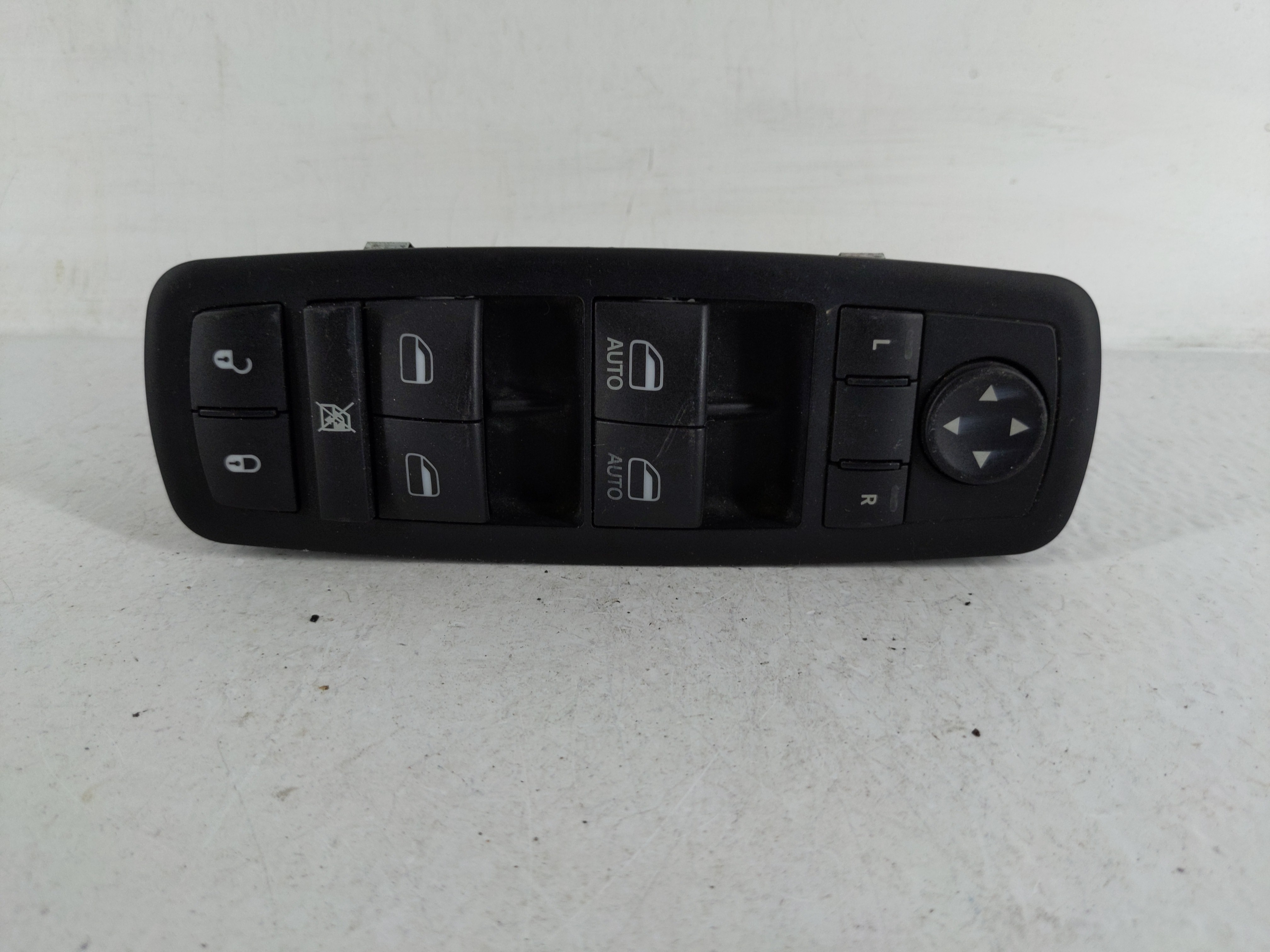 2011-2014 Chrysler 300 Driver Left Door Master Power Window Switch 1162500 - Oemusedautoparts1.com