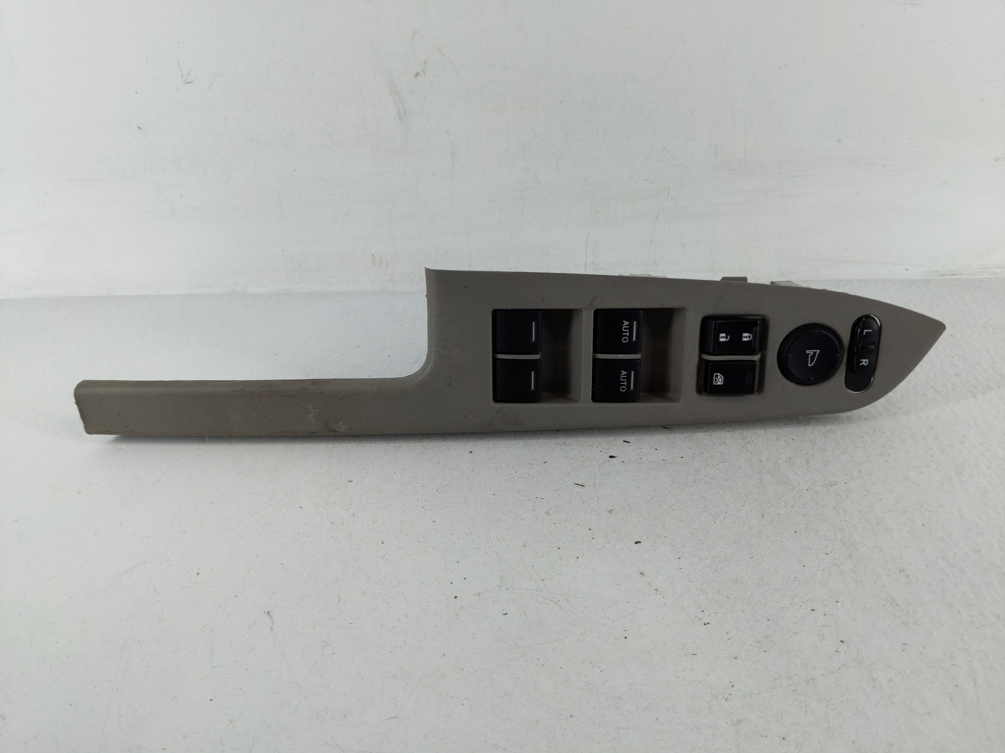 2012-2015 Honda Pilot Driver Left Door Master Power Window Switch 1162507 - Oemusedautoparts1.com