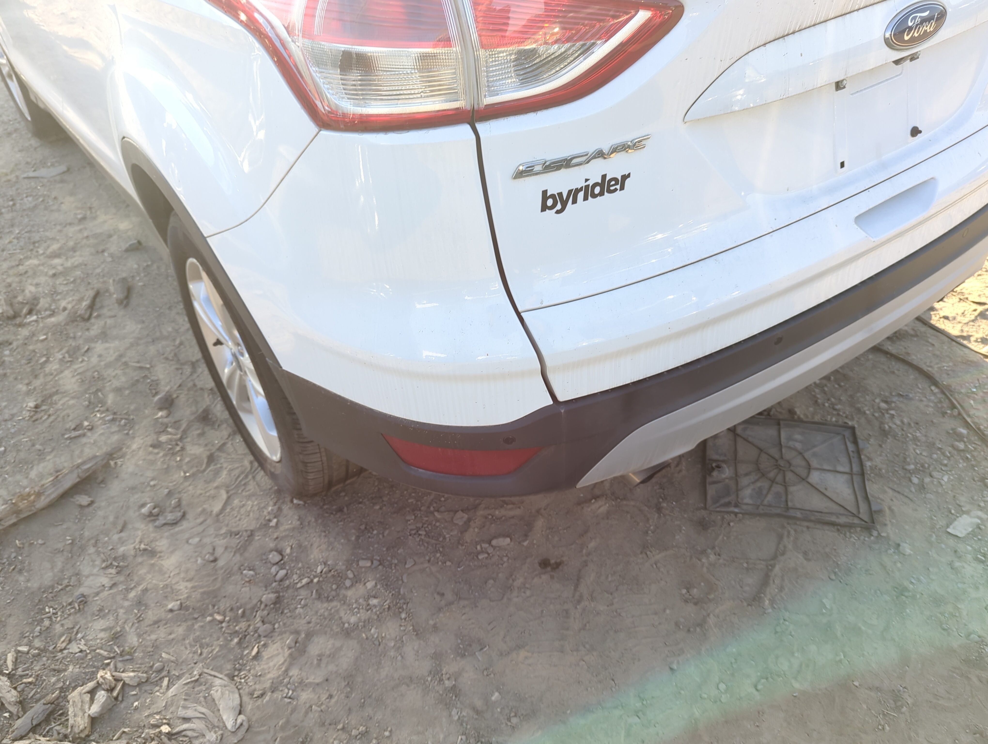 2013-2016 Ford Escape Rear Bumper Assembly Oem 1163867 - Oemusedautoparts1.com