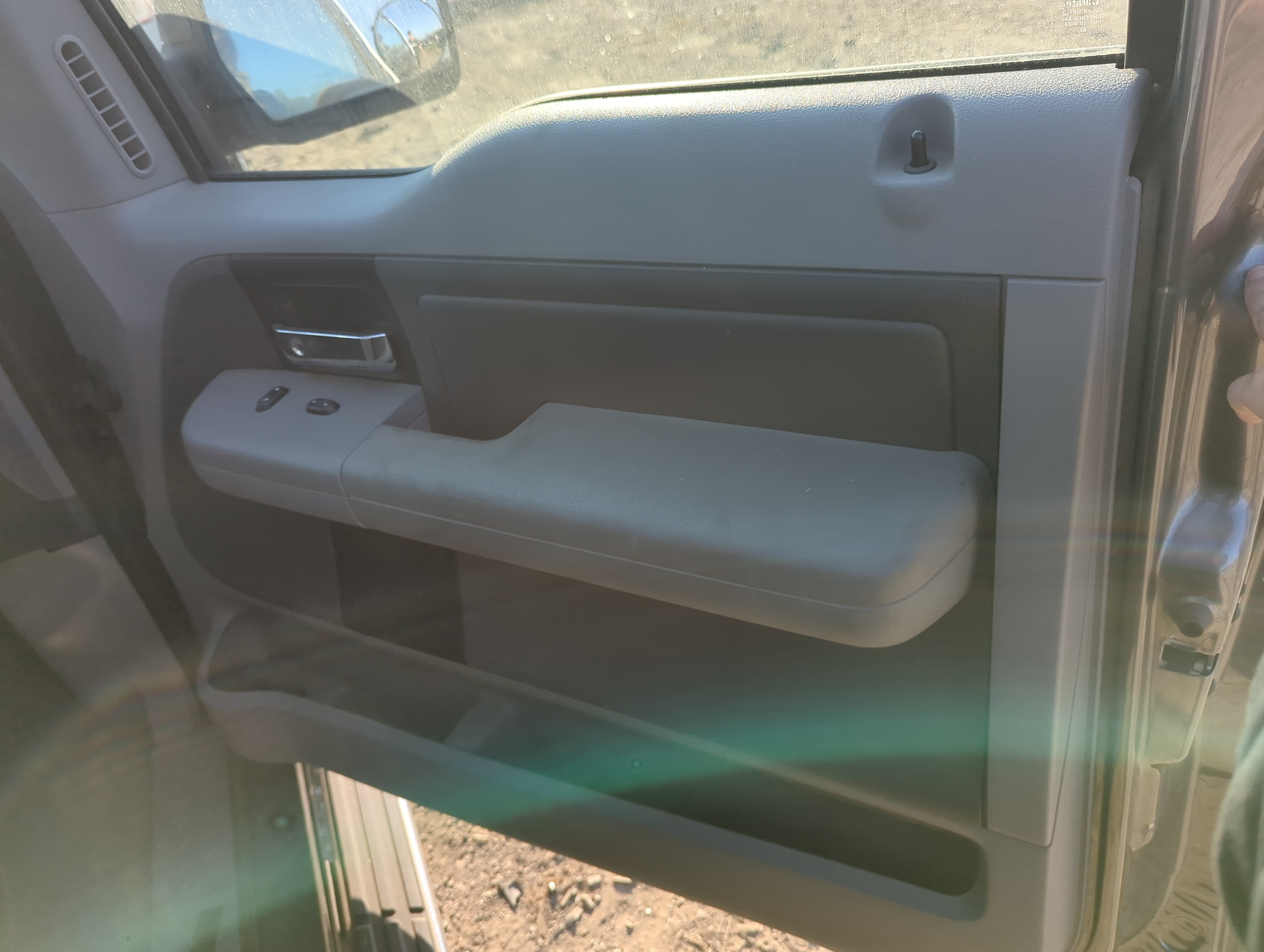 Picture of 2006 Ford F-150 Front Right Passenger Interior Door Panel Trim 1163989