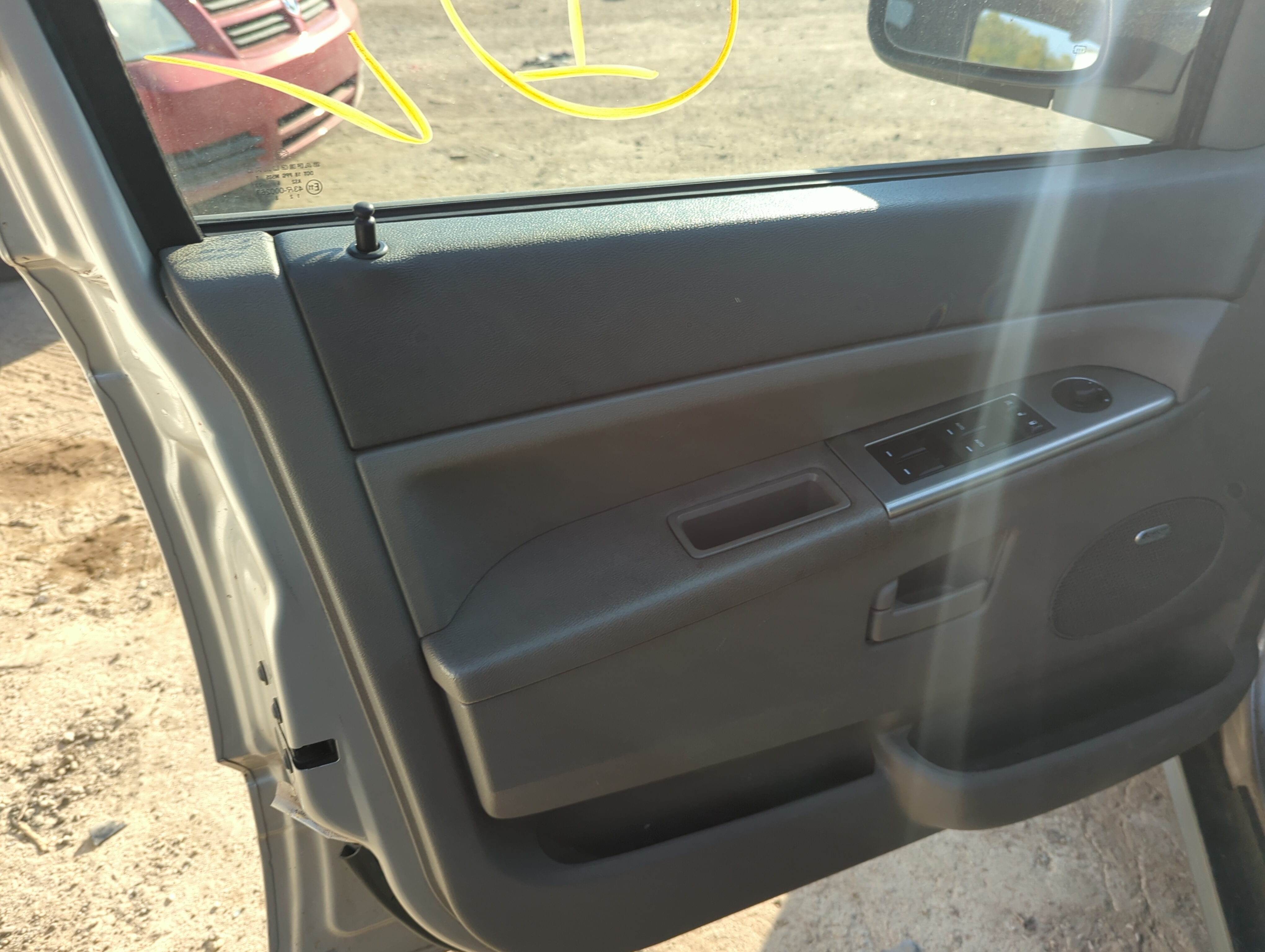 Picture of 2007 Jeep Grand Cherokee Front Left Driver Interior Door Panel Trim 1164288