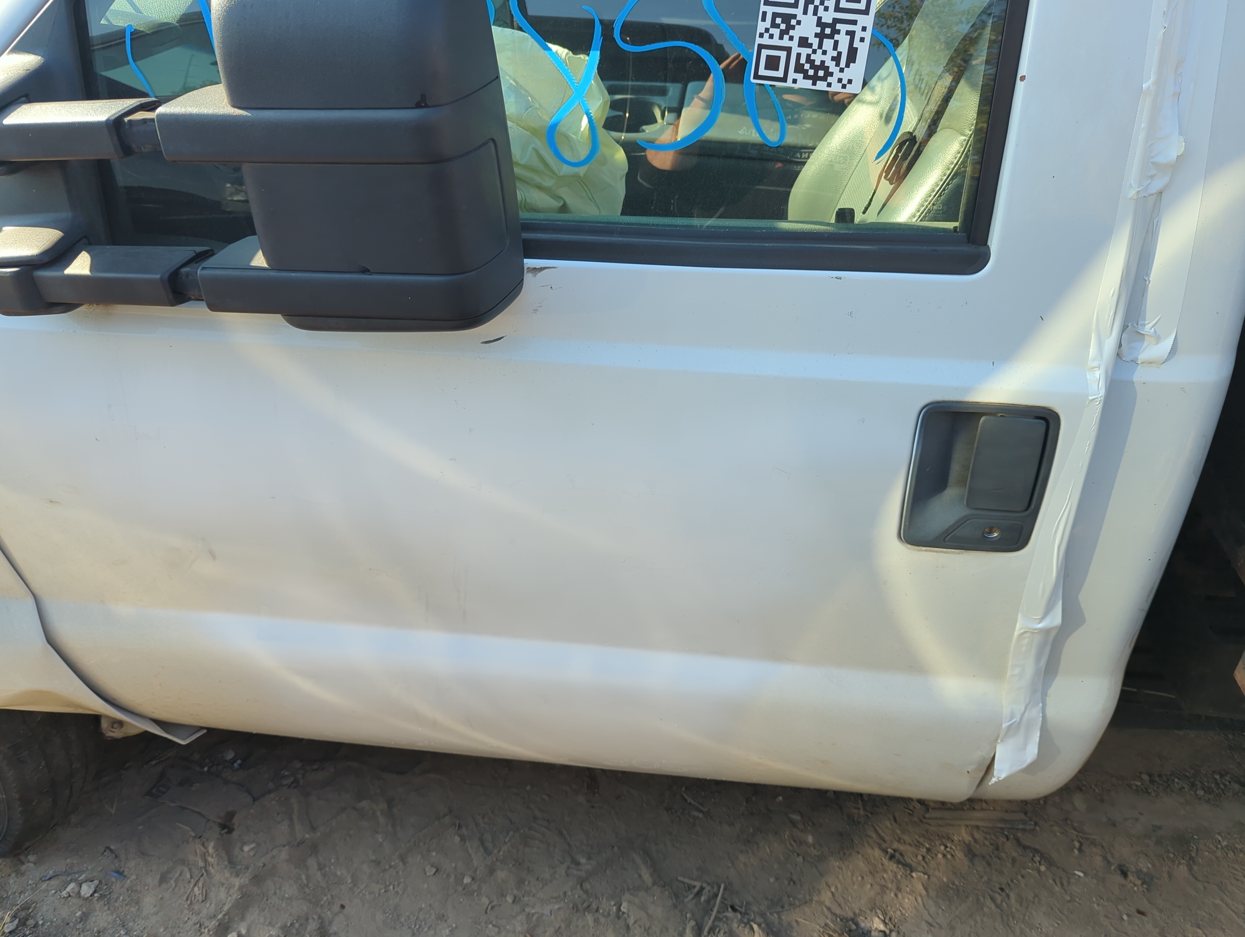 2008-2012 Ford F-350 Super Duty Driver Front Door Oem 1164550 - Oemusedautoparts1.com