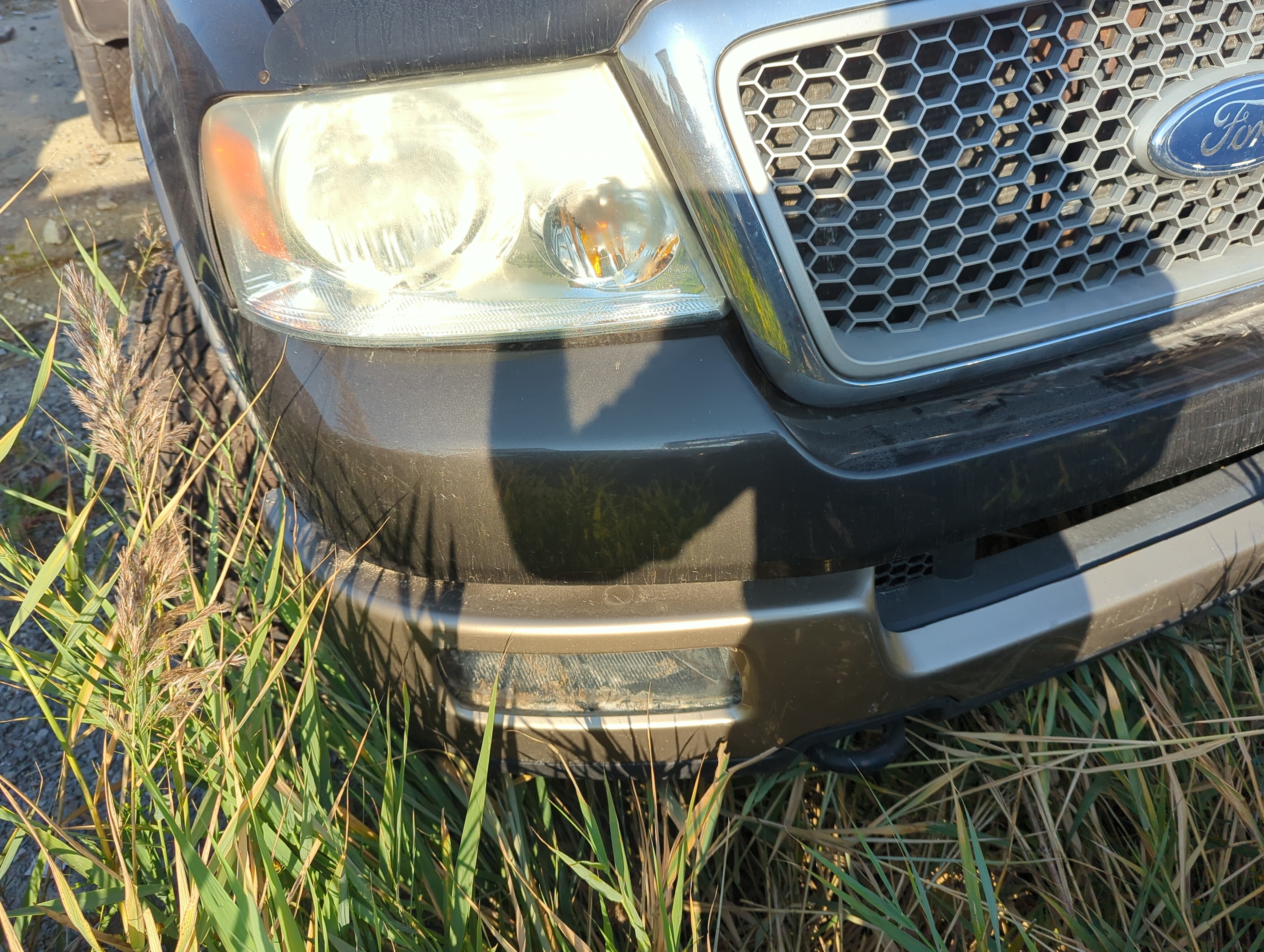 2004-2005 Ford F-150 Front Bumper - Oem 1164621 - Oemusedautoparts1.com