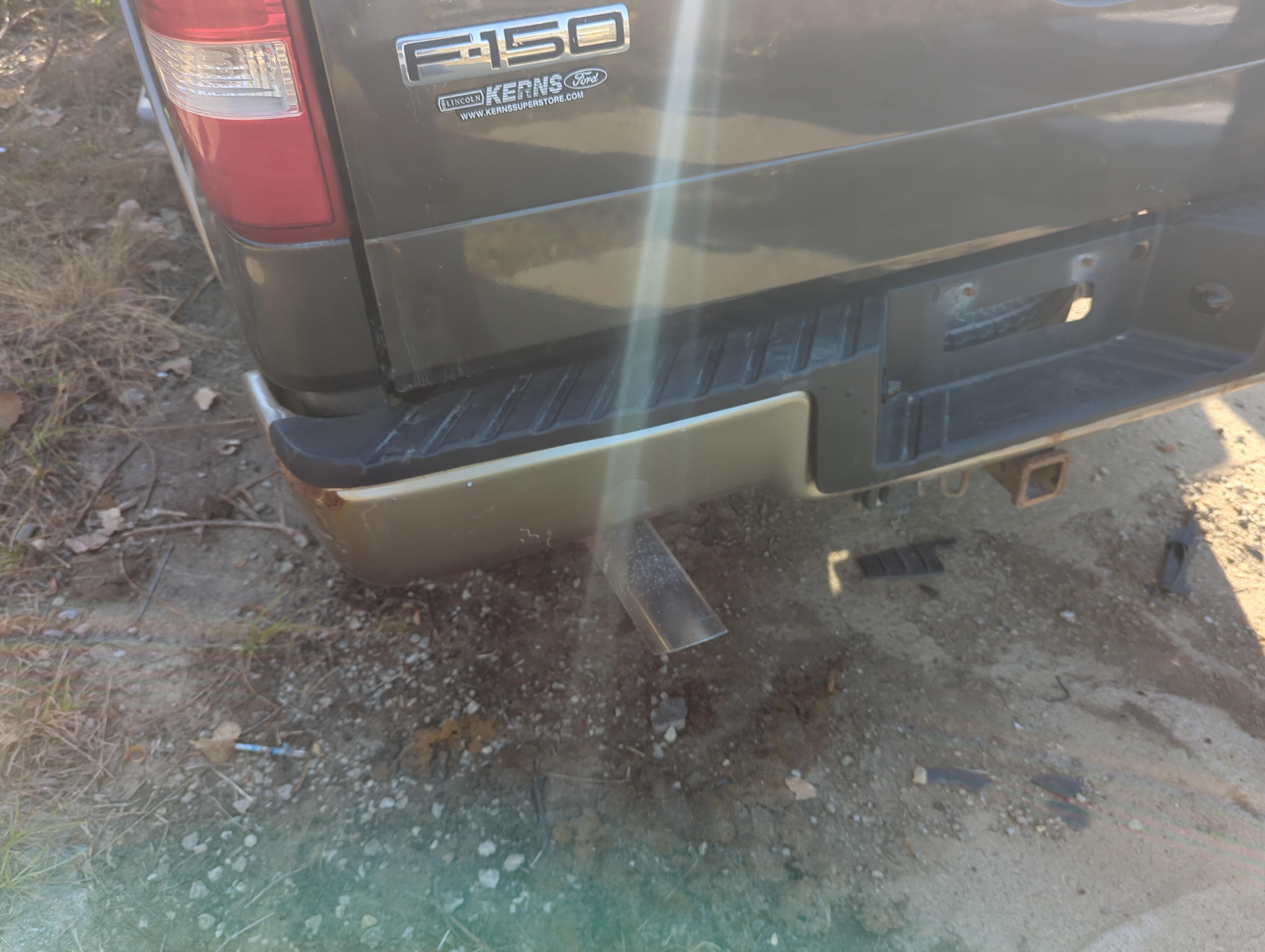 2004-2005 Ford F-150 Rear Bumper Assembly Oem 1164658 - Oemusedautoparts1.com