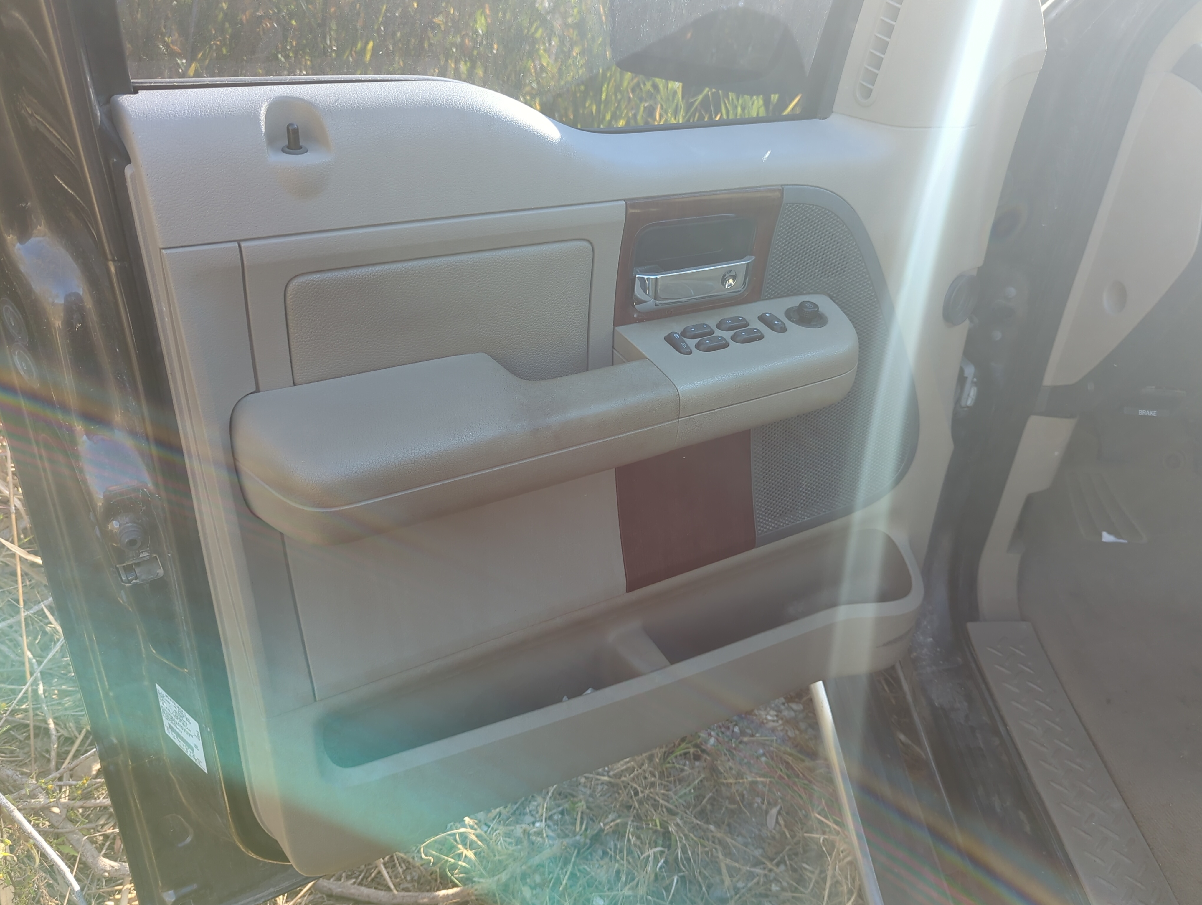 Picture of 2005 Ford F-150 Front Left Driver Interior Door Panel Trim 1164699