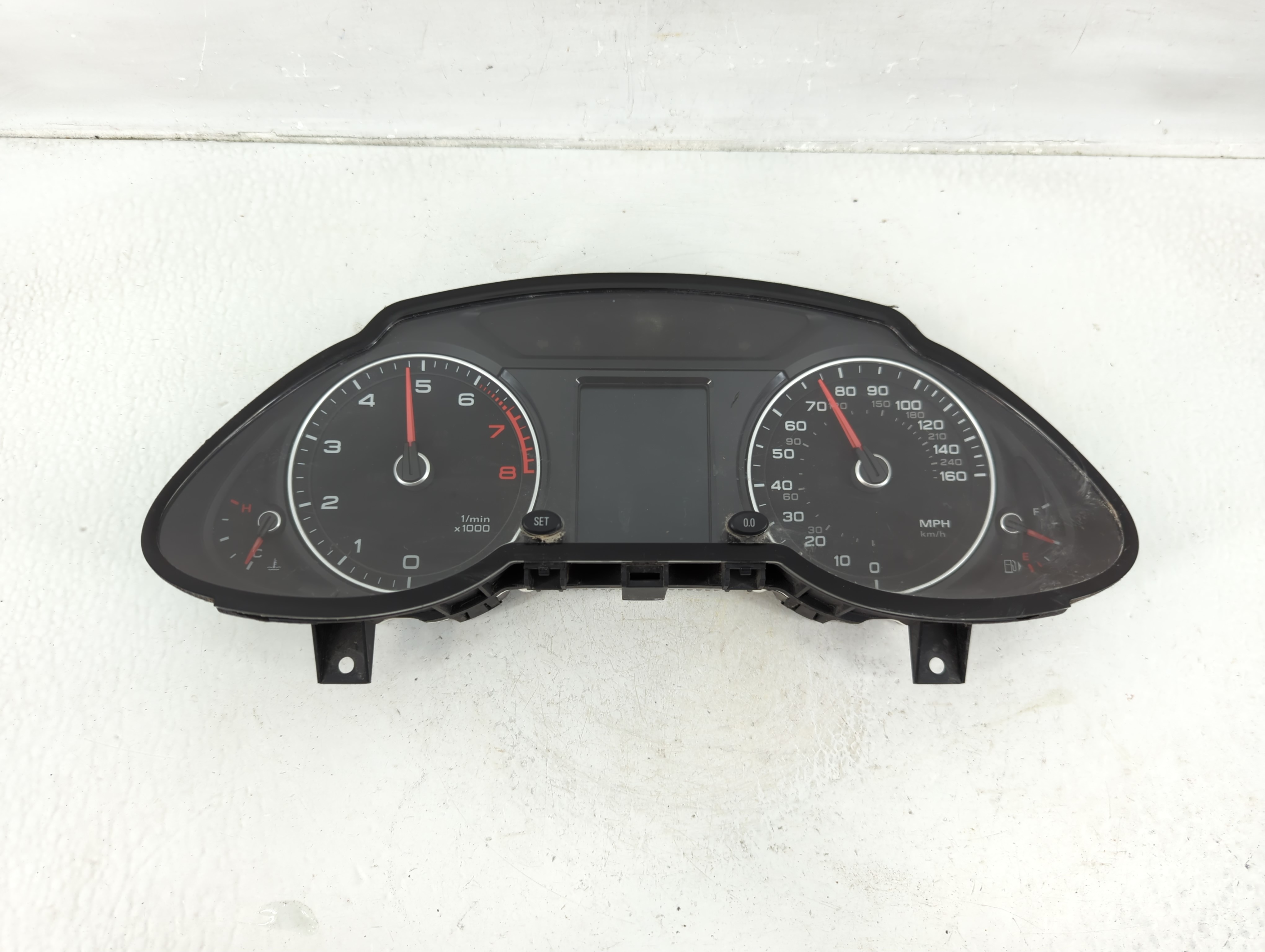 2013-2013 Audi Q5 Speedometer Instrument Cluster Gauges 8r0 920 950 G 1164799 - Oemusedautoparts1.com