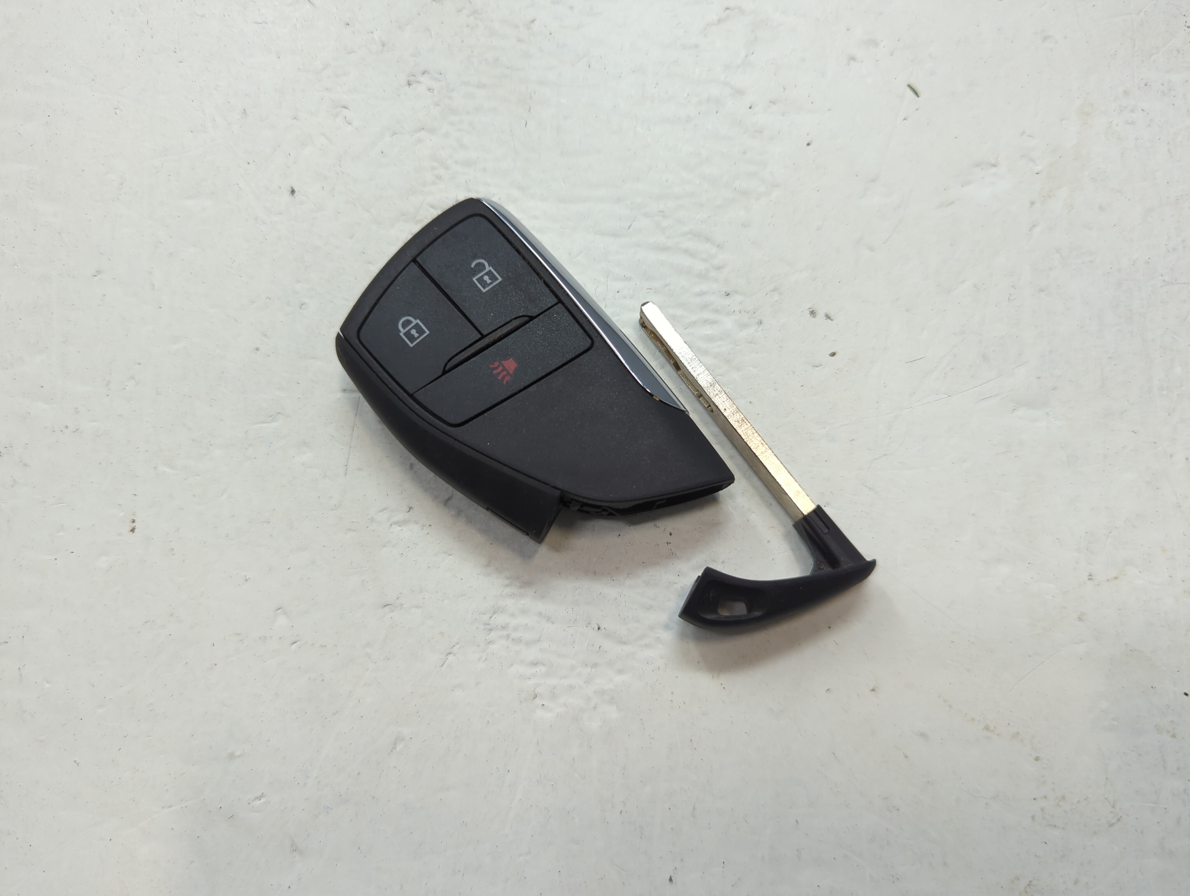 Chevrolet Colorado Keyless Entry Remote Fob YG0G21TB2 3 buttons 1164821 - Oemusedautoparts1.com