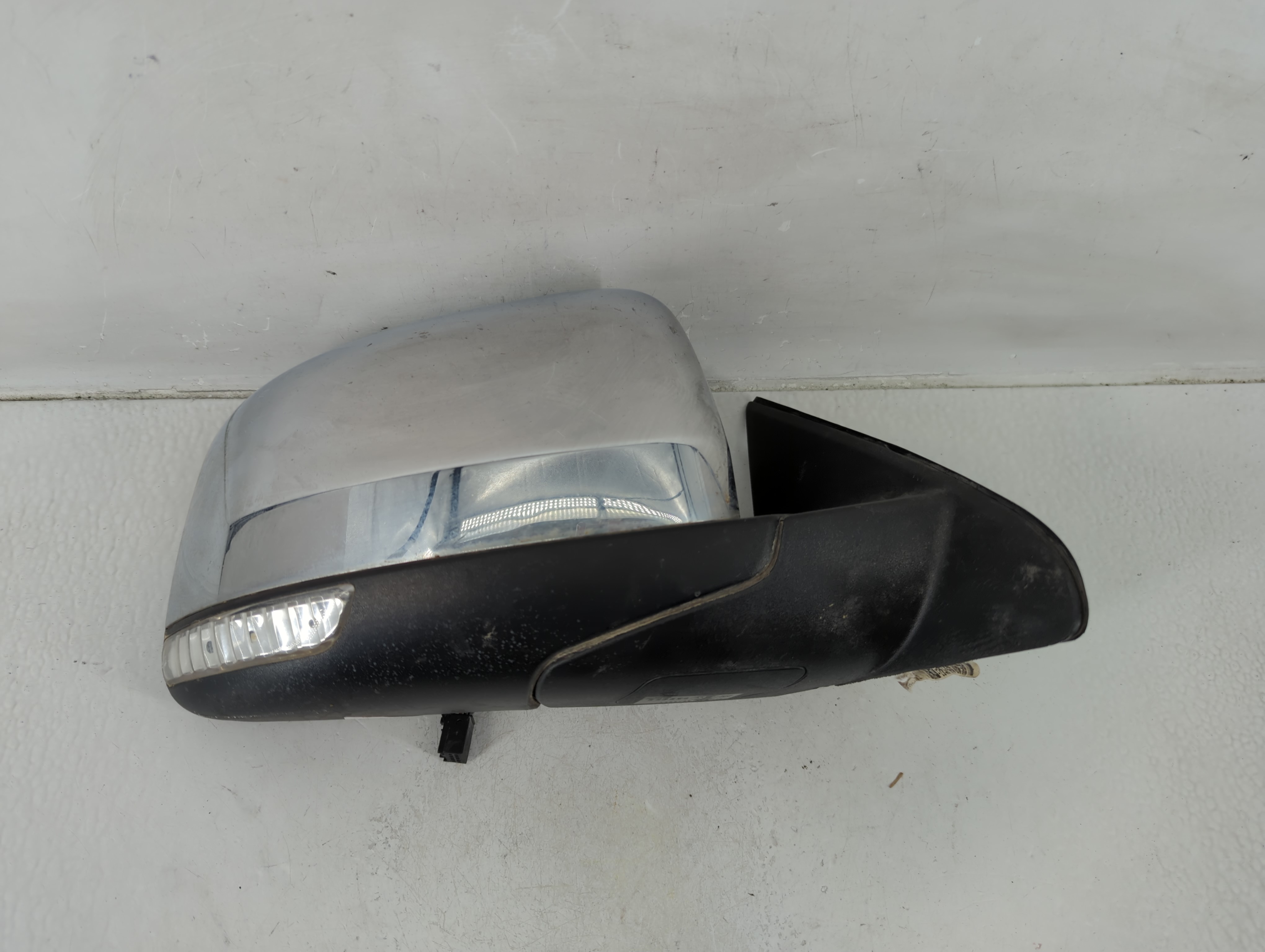 Picture of 2011 Jeep Grand Cherokee Passenger Right Side View Power Door Mirror 1164834