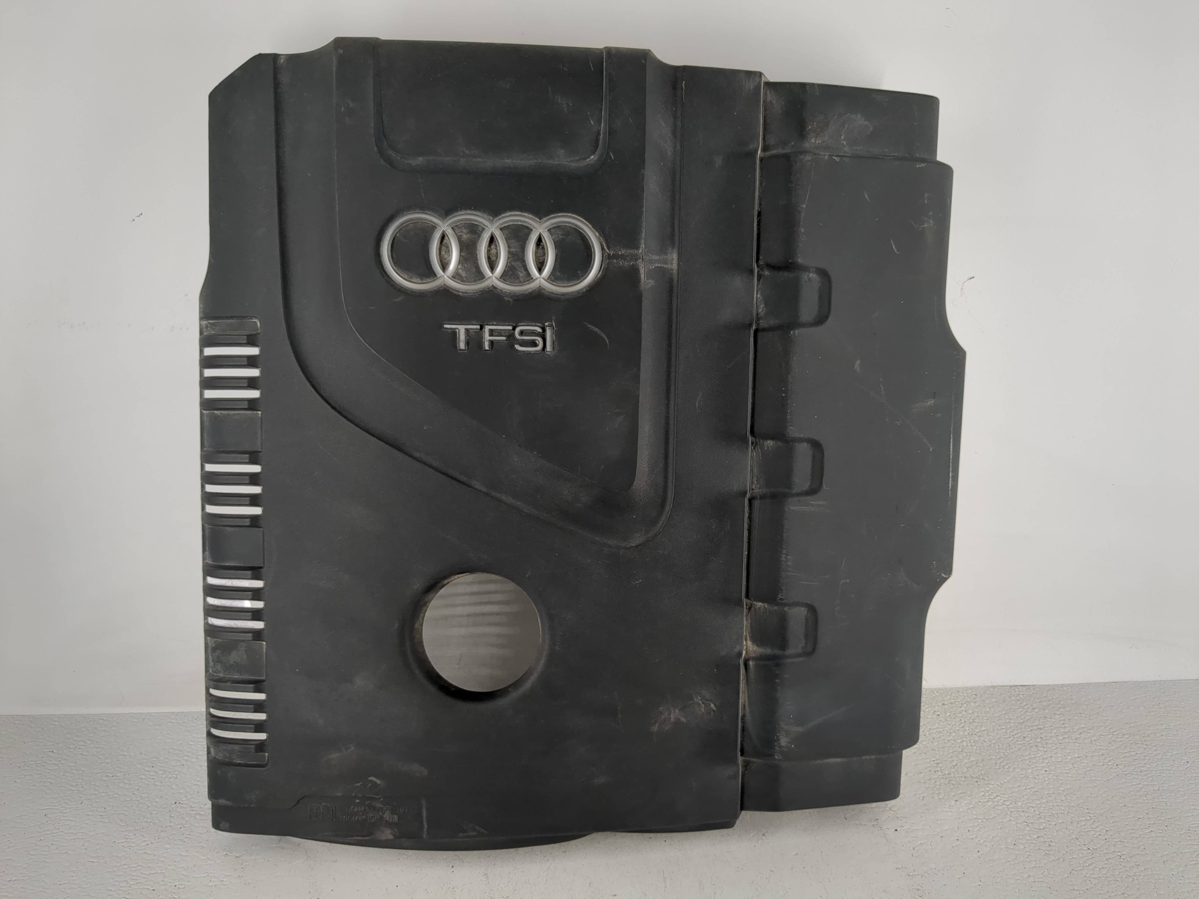 Picture of 2014 Audi A4 Engine Cover 1164874