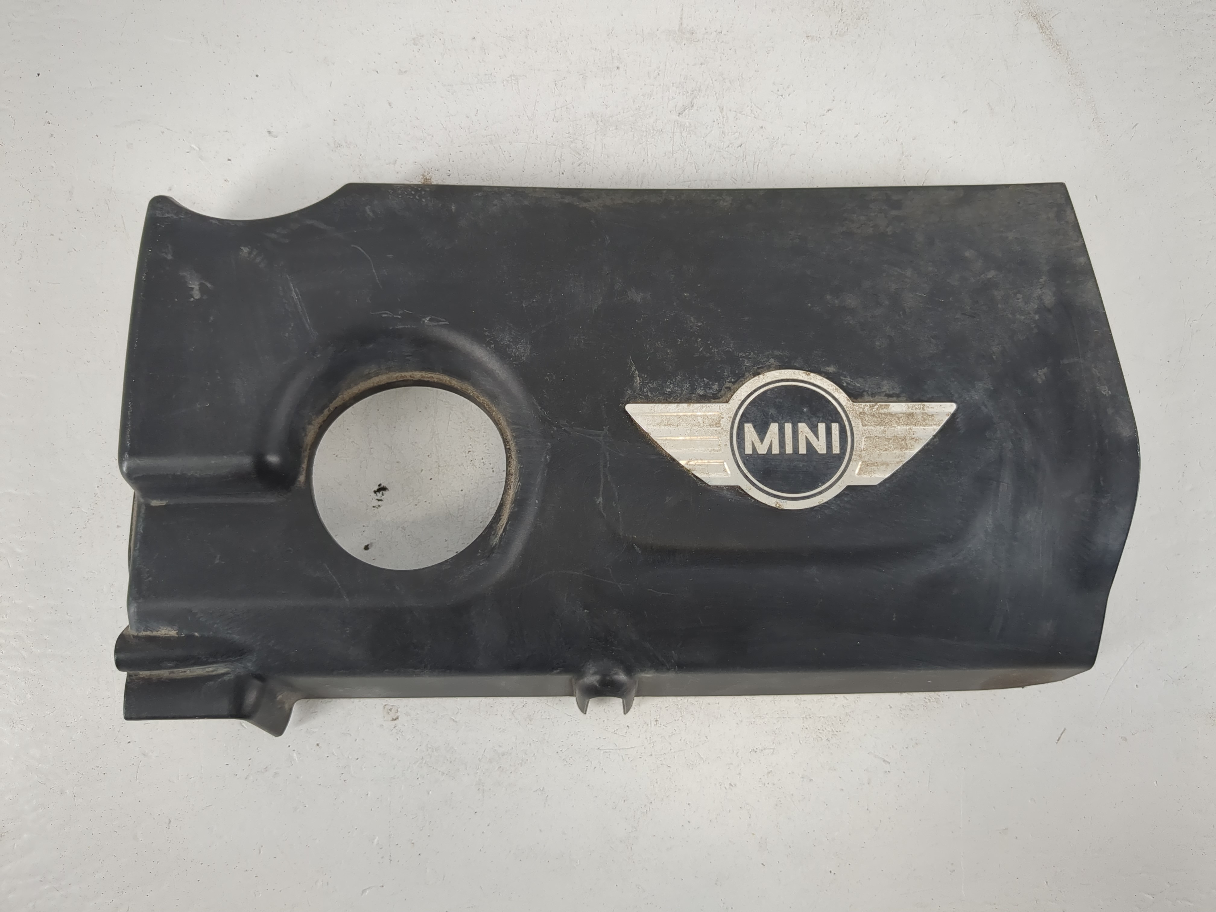 2015 Mini Cooper Countryman Engine Cover 1164880 - Oemusedautoparts1.com