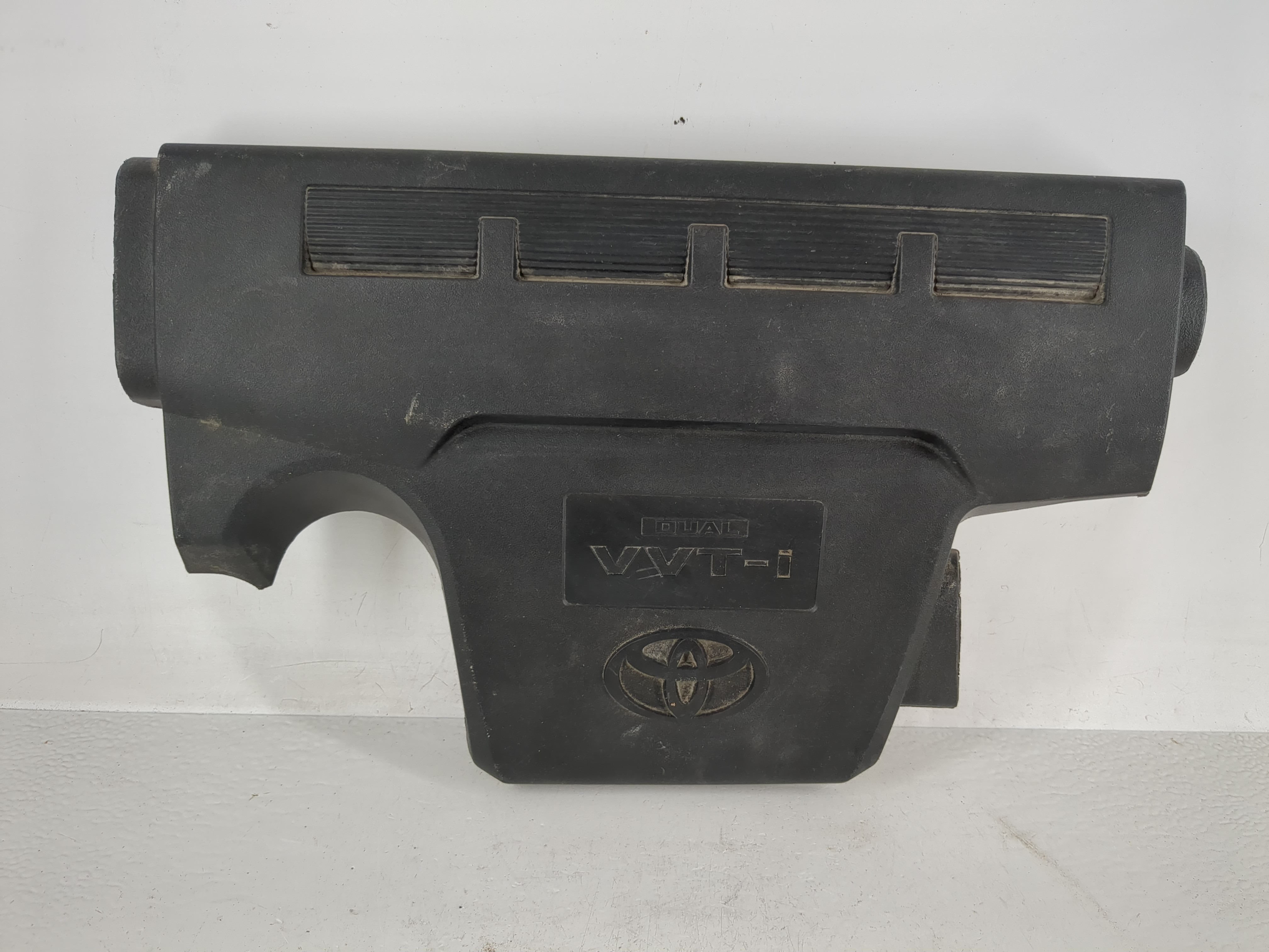 2016 Toyota Camry Engine Cover 1164882 - Oemusedautoparts1.com