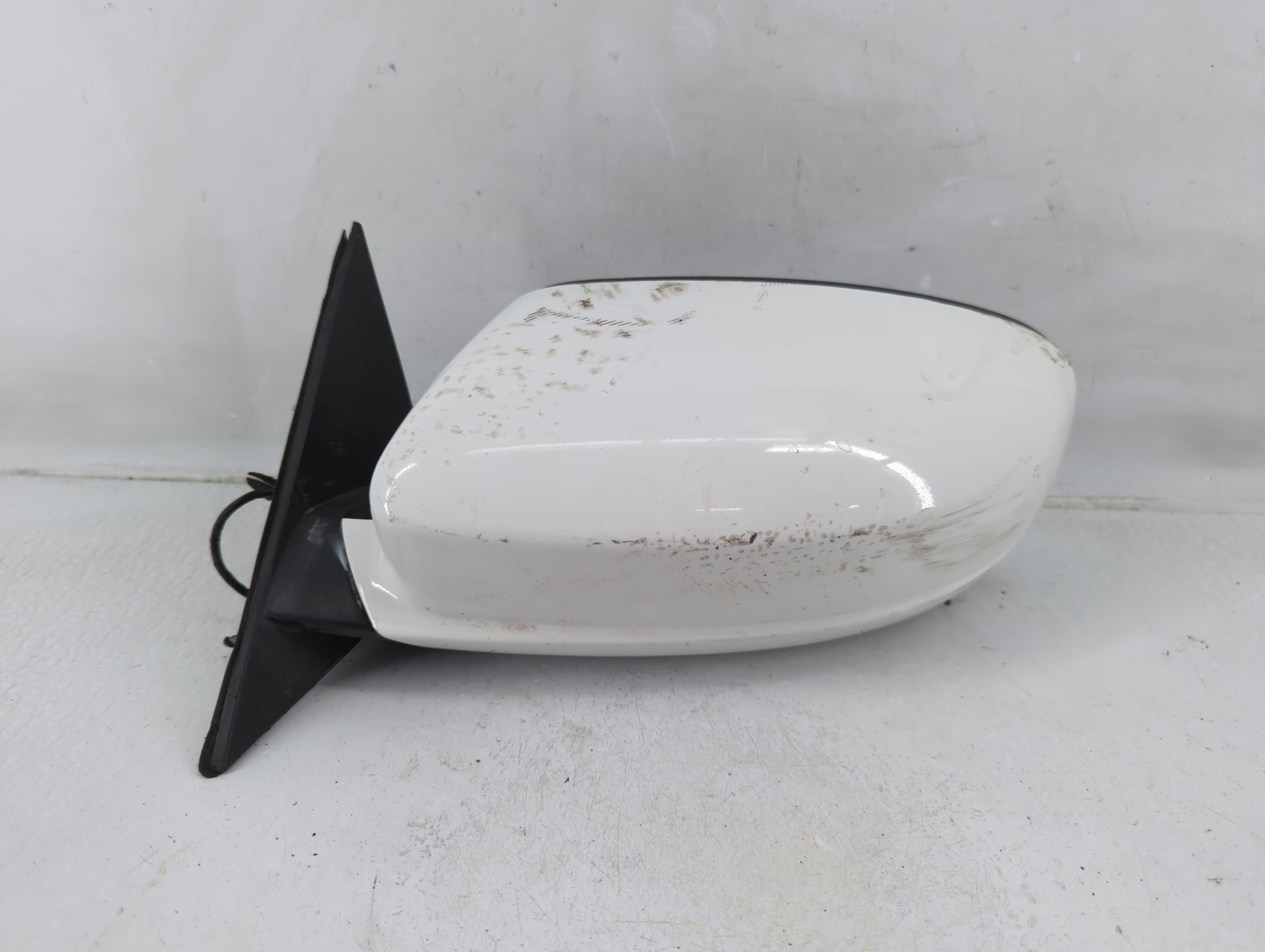 2011-2014 Dodge Charger Driver Left Side View Power Door Mirror White 1164961 - Oemusedautoparts1.com