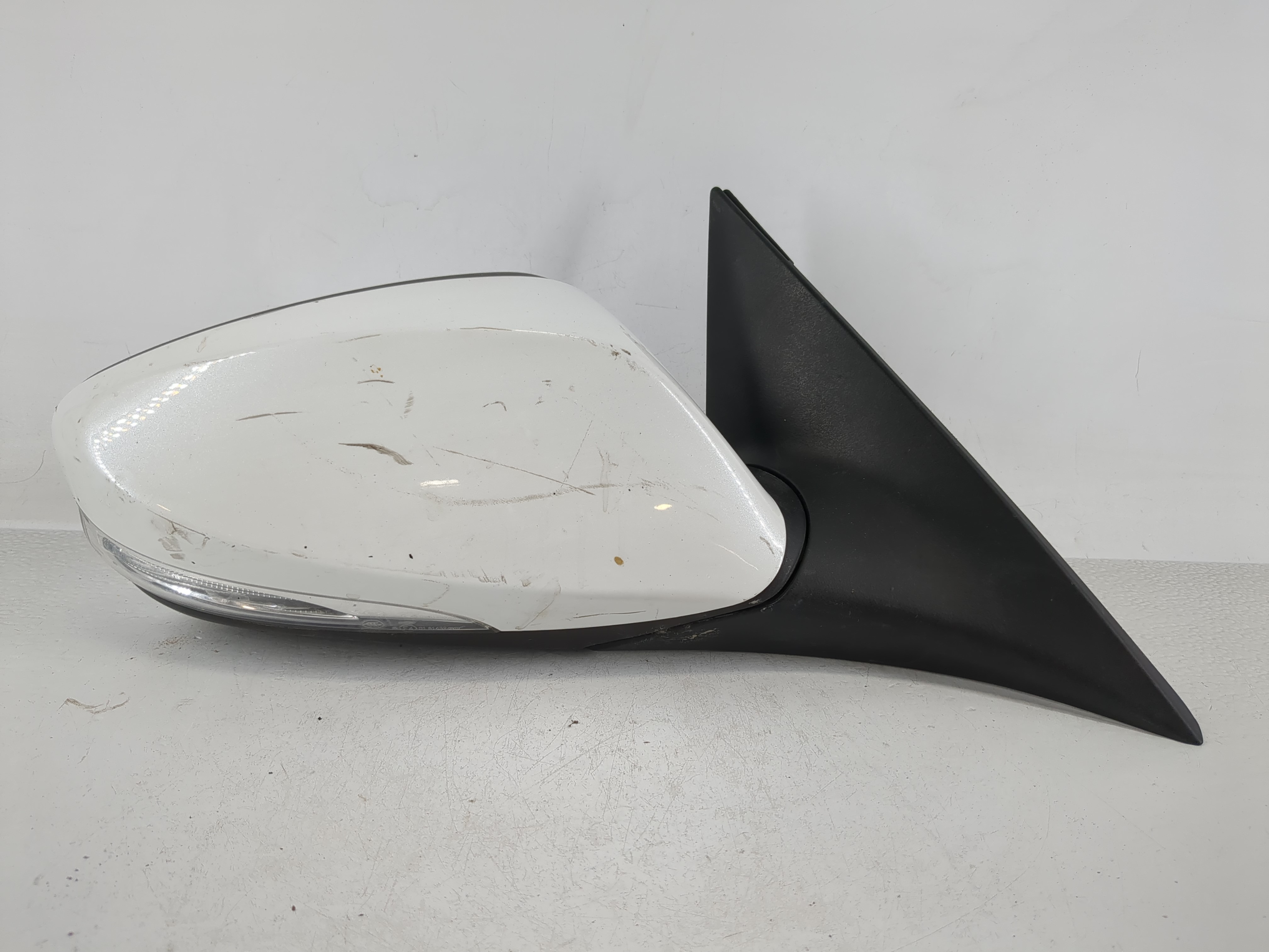 Picture of 2012-2014 Hyundai Veloster Passenger Right Side View Power Door Mirror 1164965