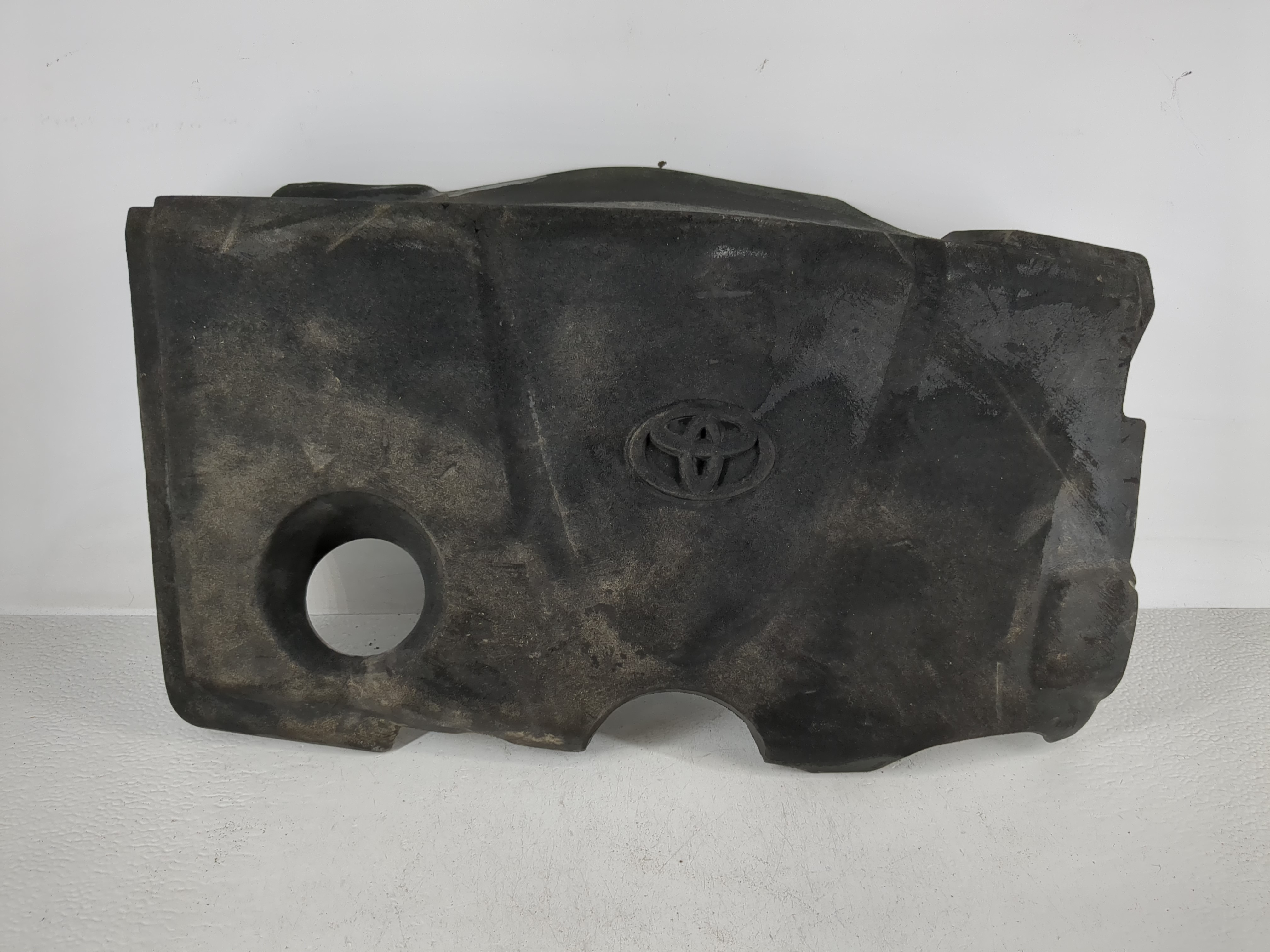 Picture of 2018 Toyota Camry Engine Cover 1164974