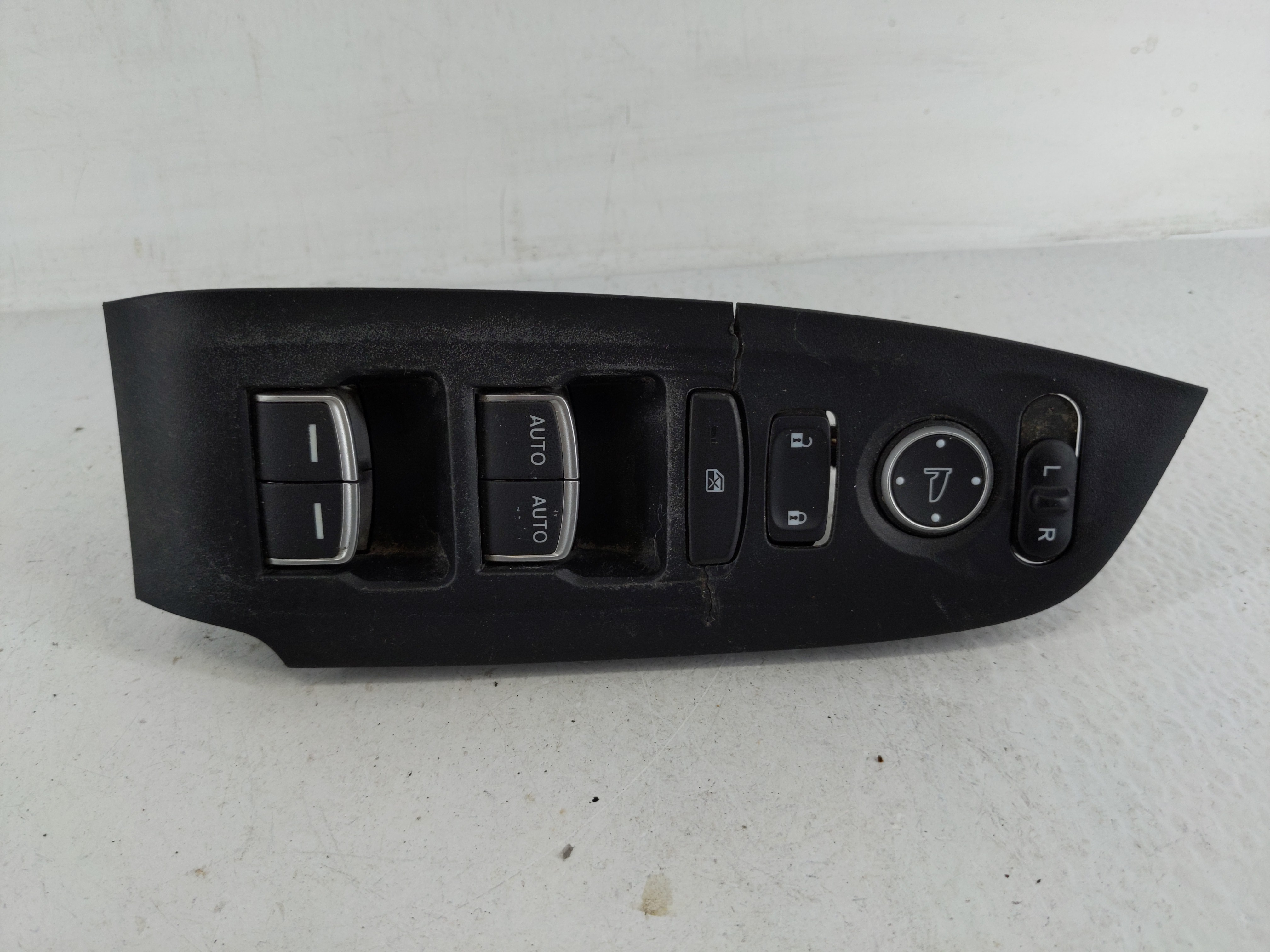 2018-2022 Honda Accord Driver Left Door Master Power Window Switch 1164990 - Oemusedautoparts1.com