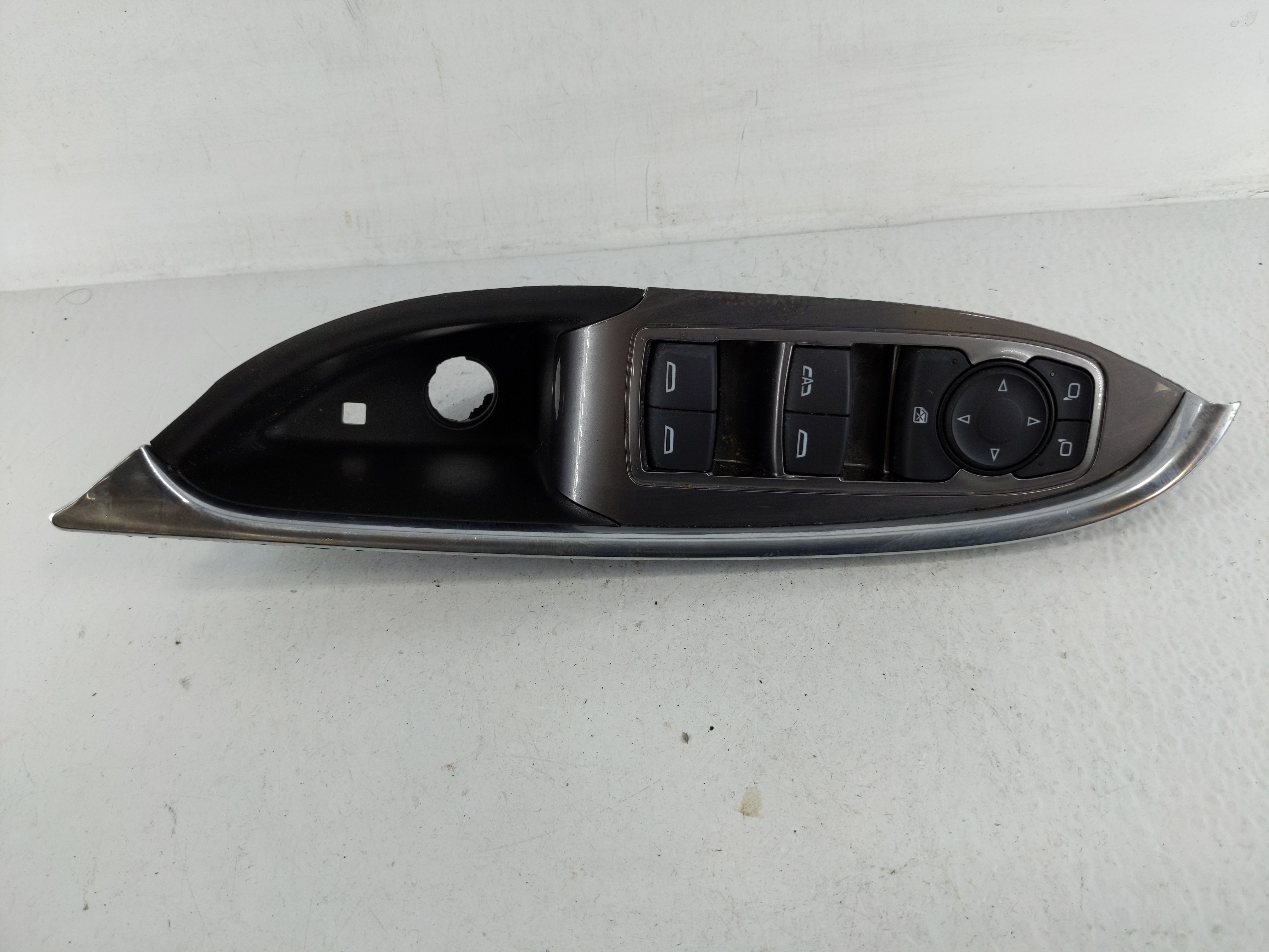 2018-2022 Chevrolet Equinox Driver Left Door Master Power Window Switch 1165010 - Oemusedautoparts1.com