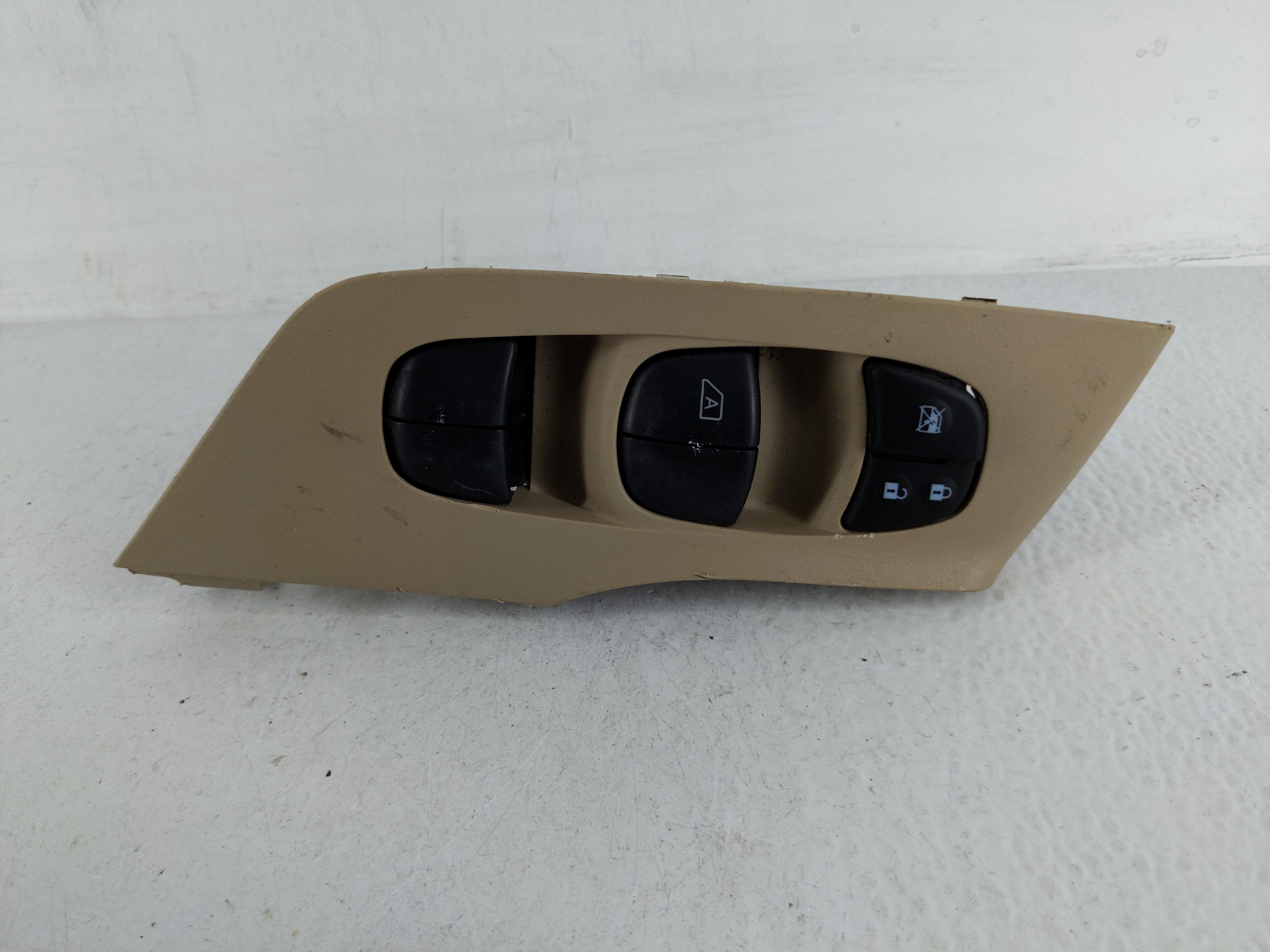 2013-2018 Nissan Altima Driver Left Door Master Power Window Switch 1165016 - Oemusedautoparts1.com