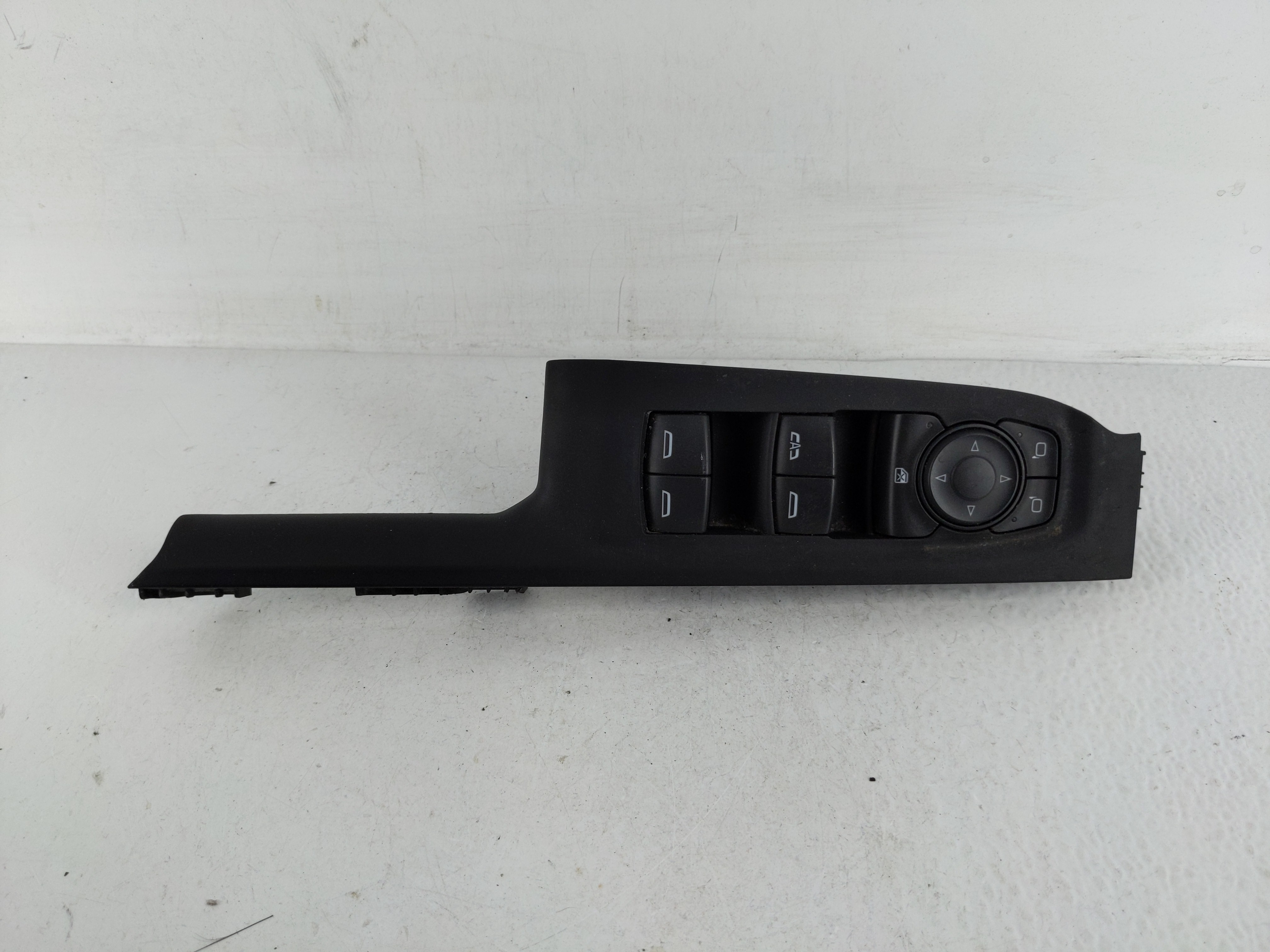 2019-2022 Gmc Sierra 1500 Driver Left Door Master Power Window Switch 1165024 - Oemusedautoparts1.com