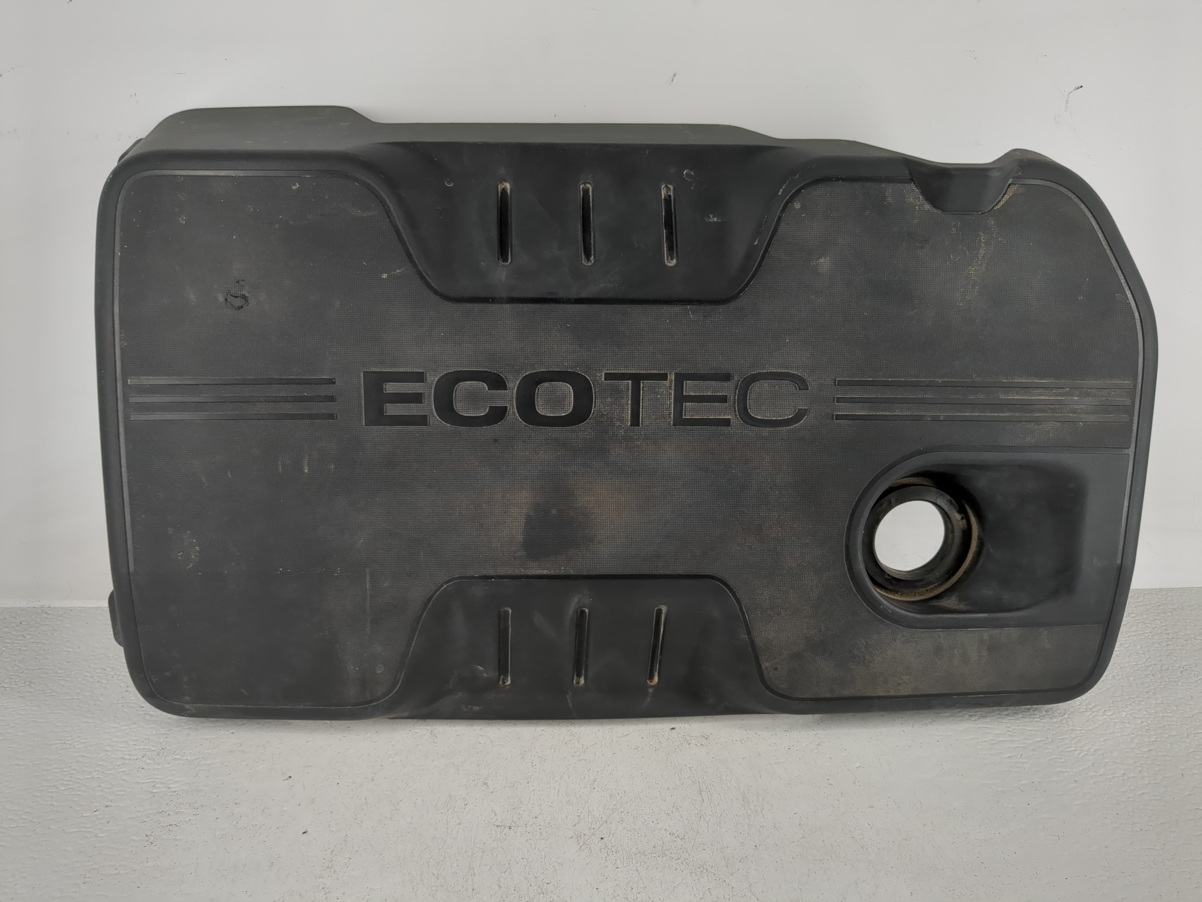 2011 Chevrolet Equinox Engine Cover 1165048 - Oemusedautoparts1.com