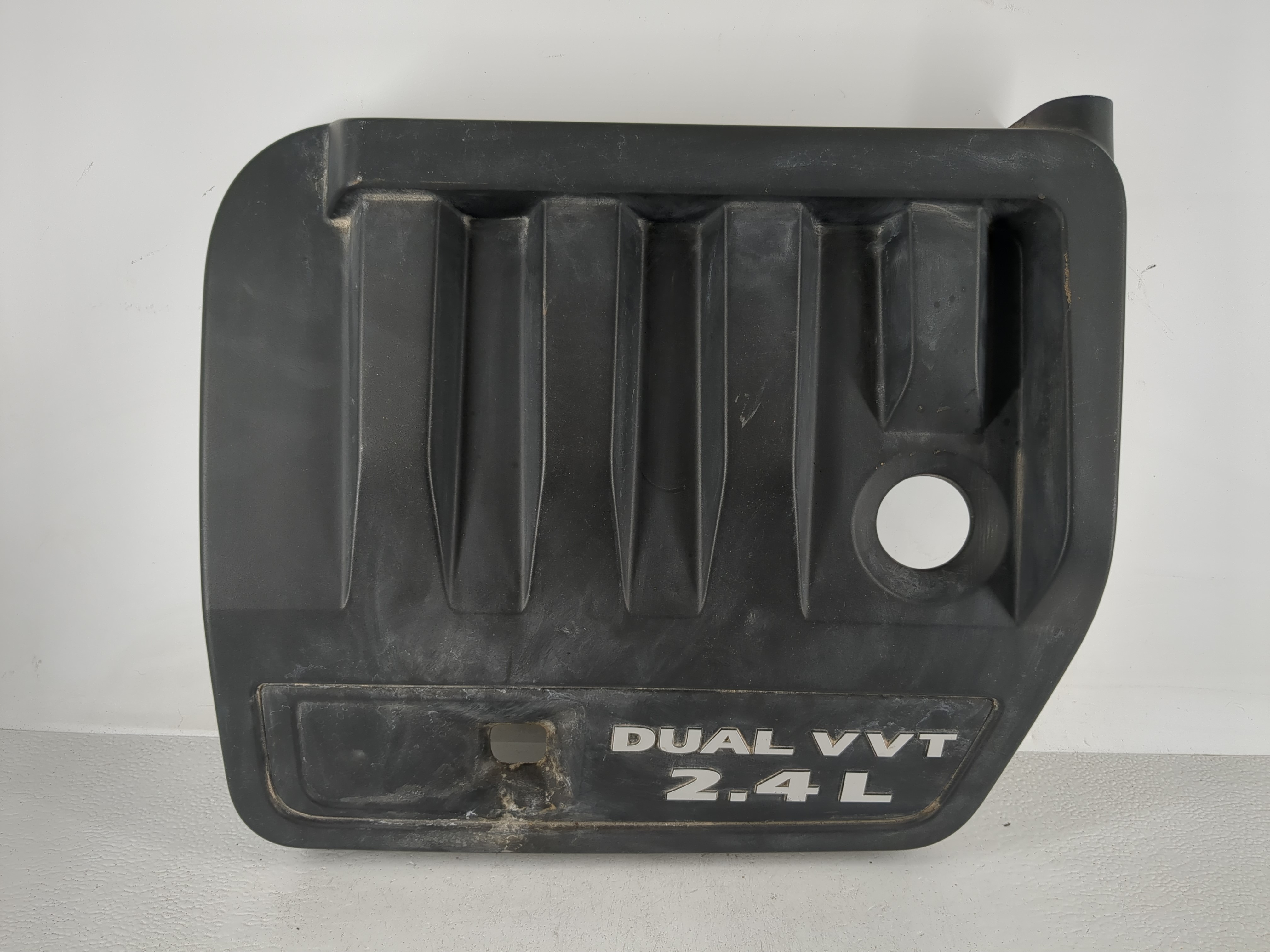 2013 Chrysler 200 Engine Cover 1165051 - Oemusedautoparts1.com