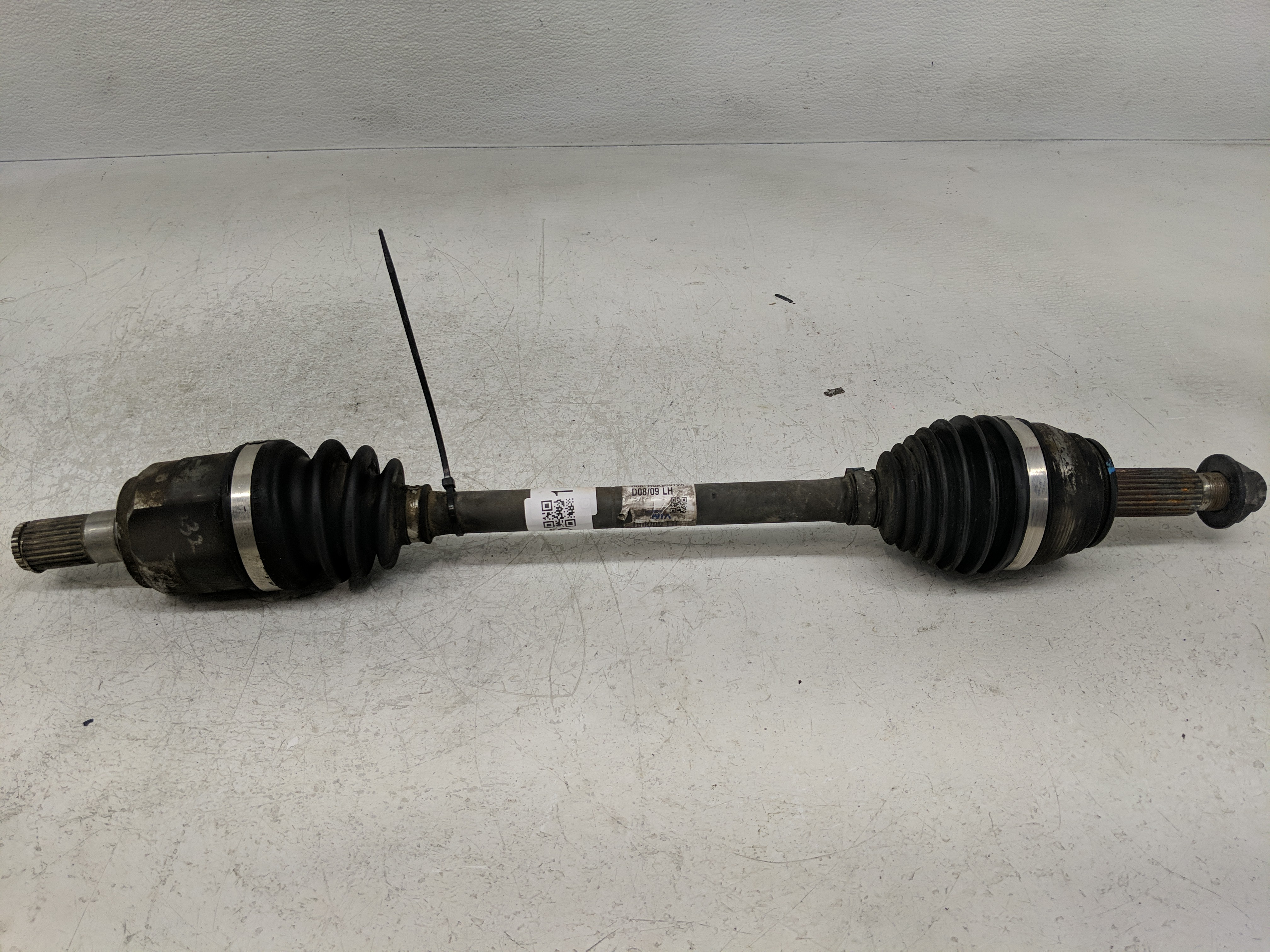 2017-2020 Hyundai Elantra Axle Shaft Front Driver Cv C/v 1165065 - Oemusedautoparts1.com
