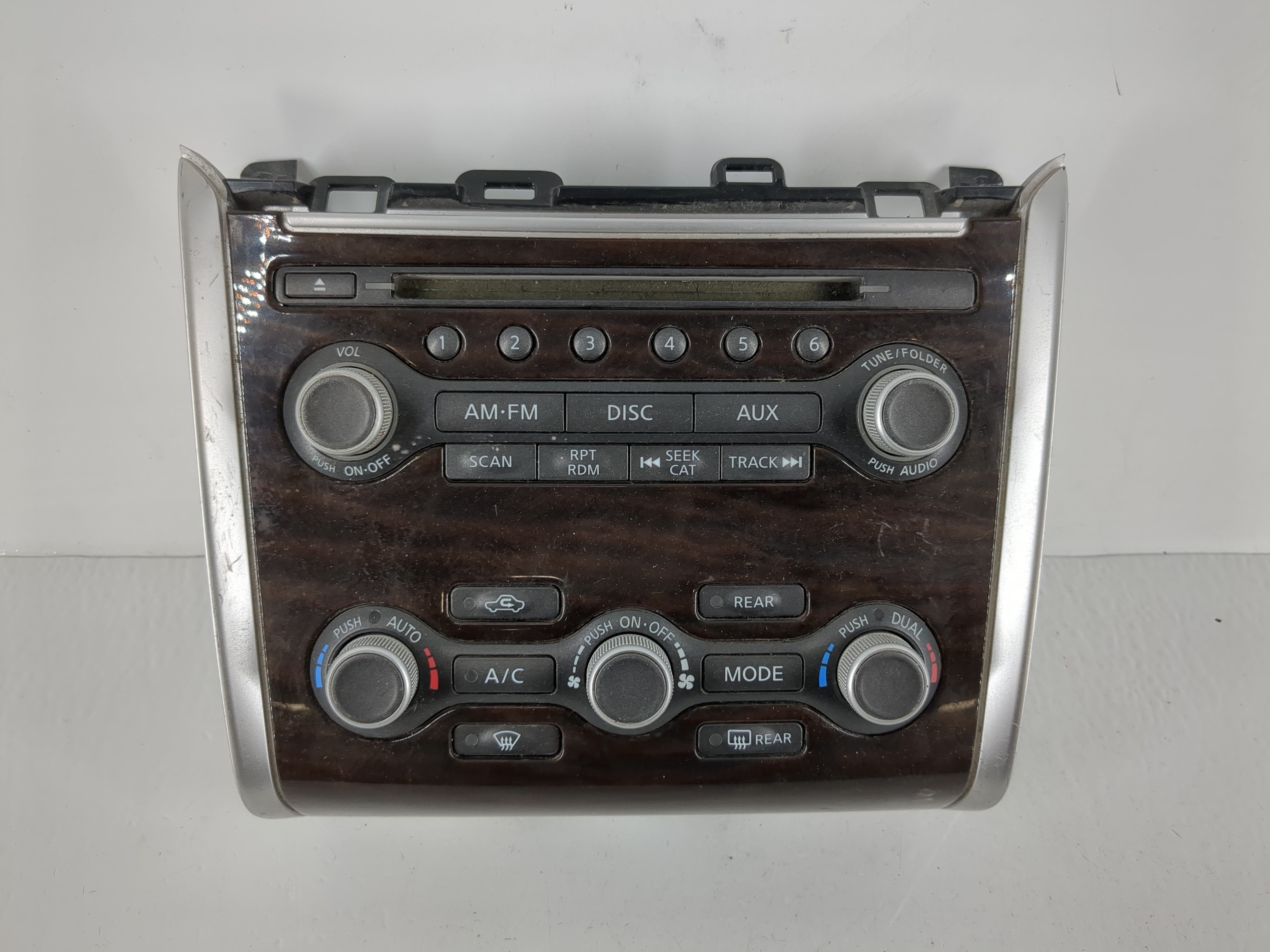 2013-2016 Nissan Pathfinder Am Fm Cd Player Radio Receiver 1165067 - Oemusedautoparts1.com