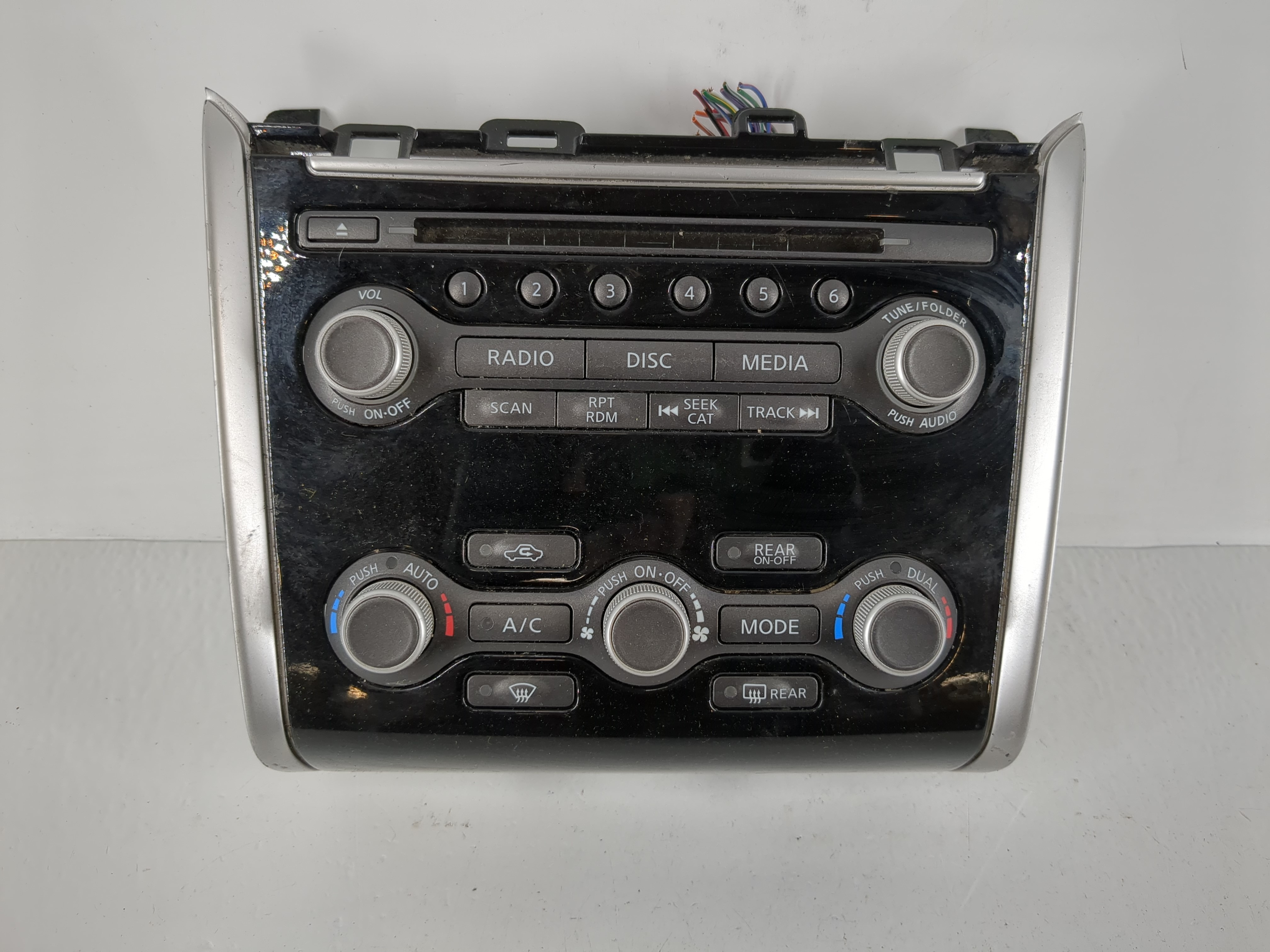 2017 Nissan Pathfinder Am Fm Cd Player Radio Receiver 1165073 - Oemusedautoparts1.com