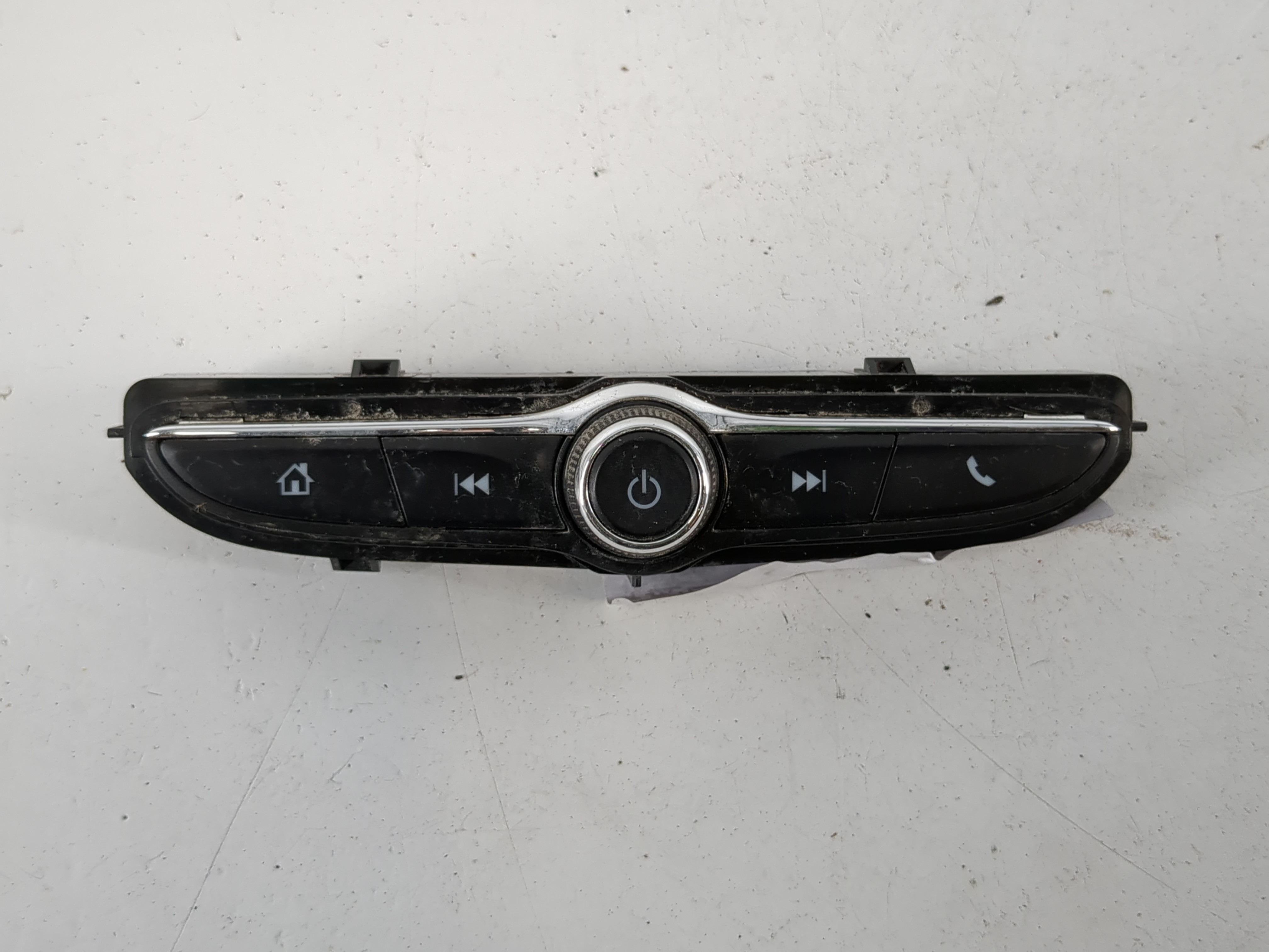 Chevrolet Camaro Radio Control Panel 1165081 - Oemusedautoparts1.com