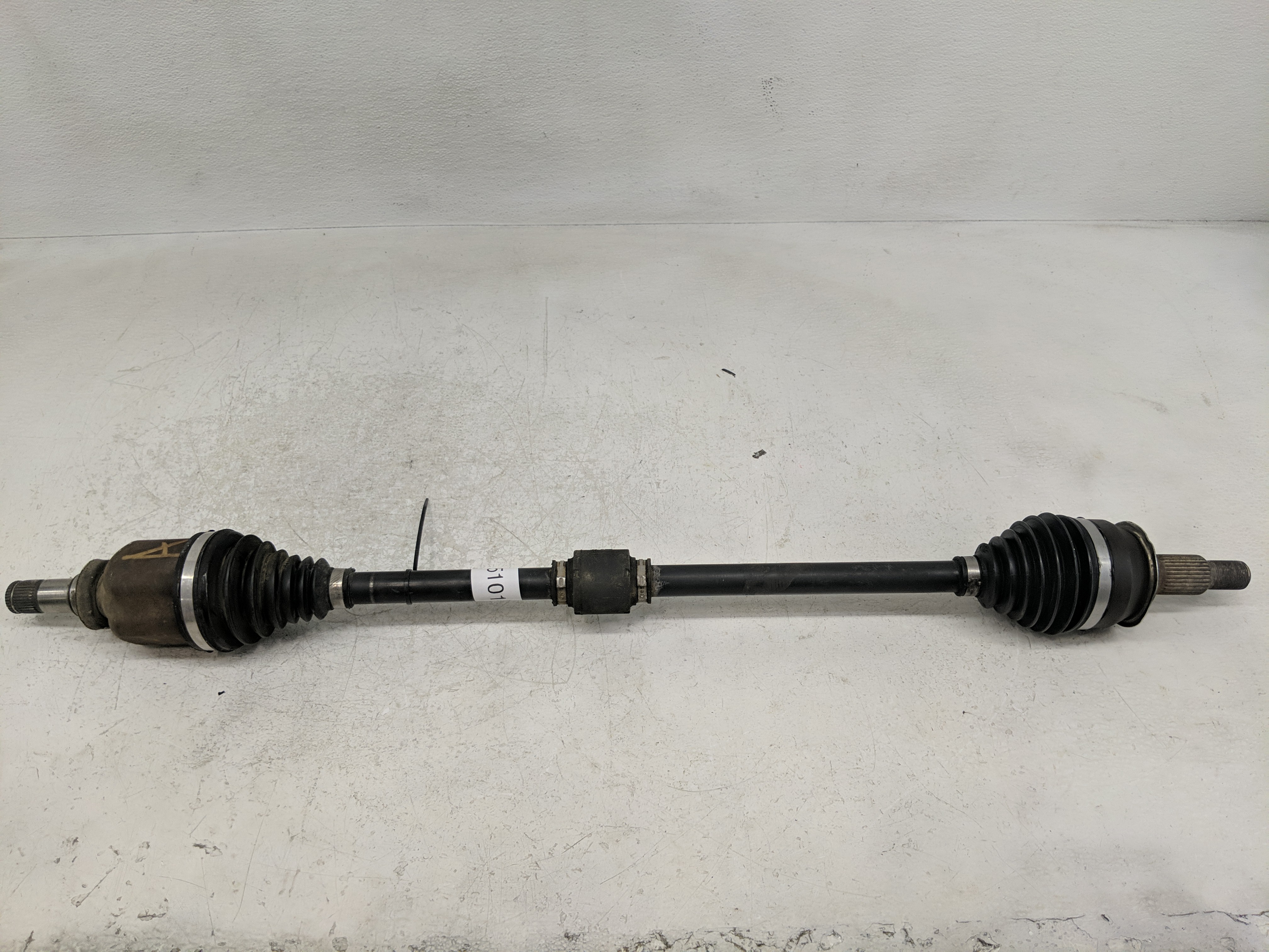 2018-2020 Chevrolet Equinox Axle Shaft Front Passenger Cv C/v 1165101 - Oemusedautoparts1.com