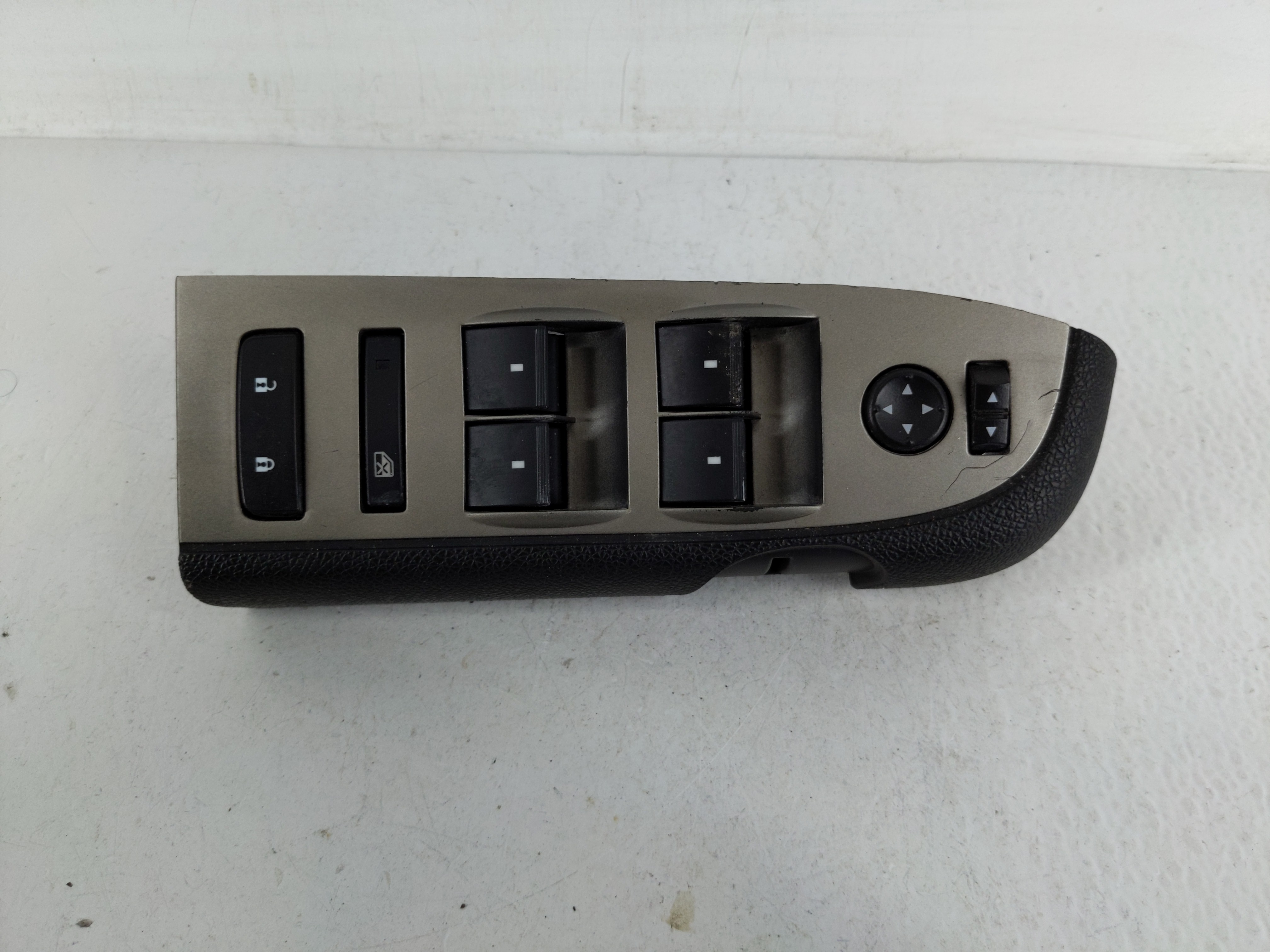 Picture of 2009 Chevrolet Silverado 1500 Driver Left Door Master Power Window Switch 1165109