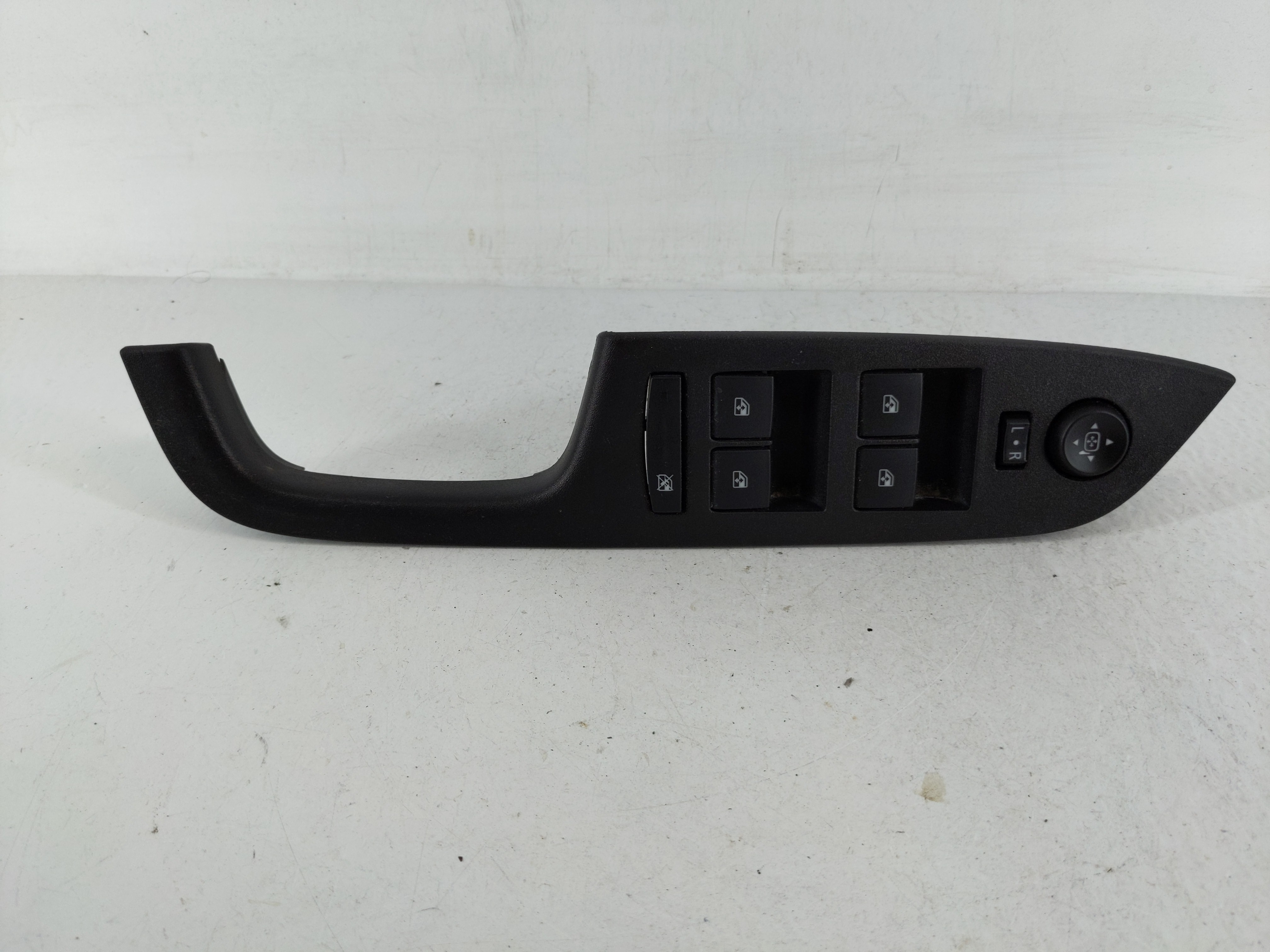 2010-2017 Gmc Terrain Driver Left Door Master Power Window Switch 1165114 - Oemusedautoparts1.com