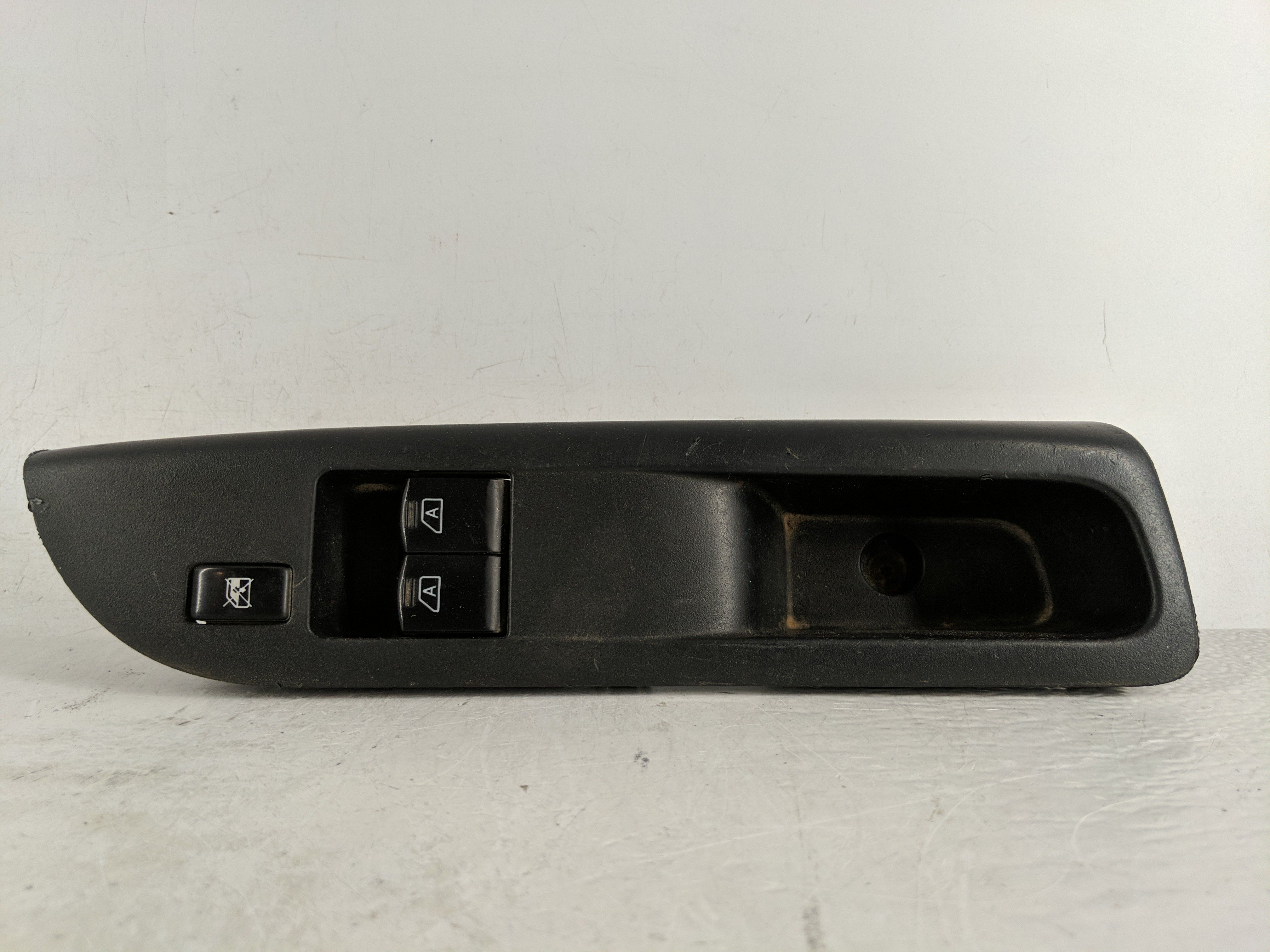 2014-2016 Nissan Nv200 Driver Left Door Master Power Window Switch 1165130 - Oemusedautoparts1.com