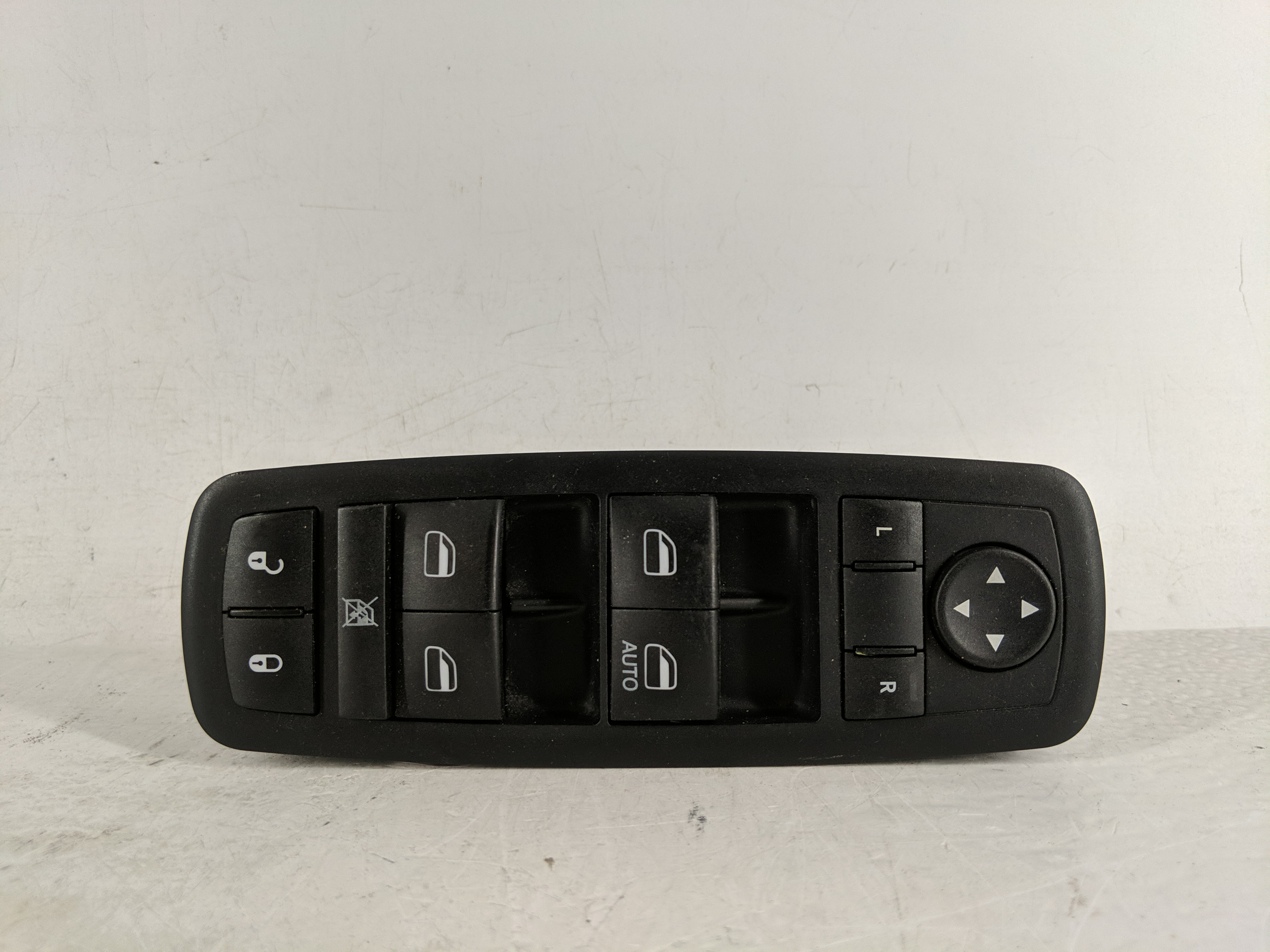 2012 Chrysler Town & Country Driver Left Door Master Power Window Switch 1165138 - Oemusedautoparts1.com